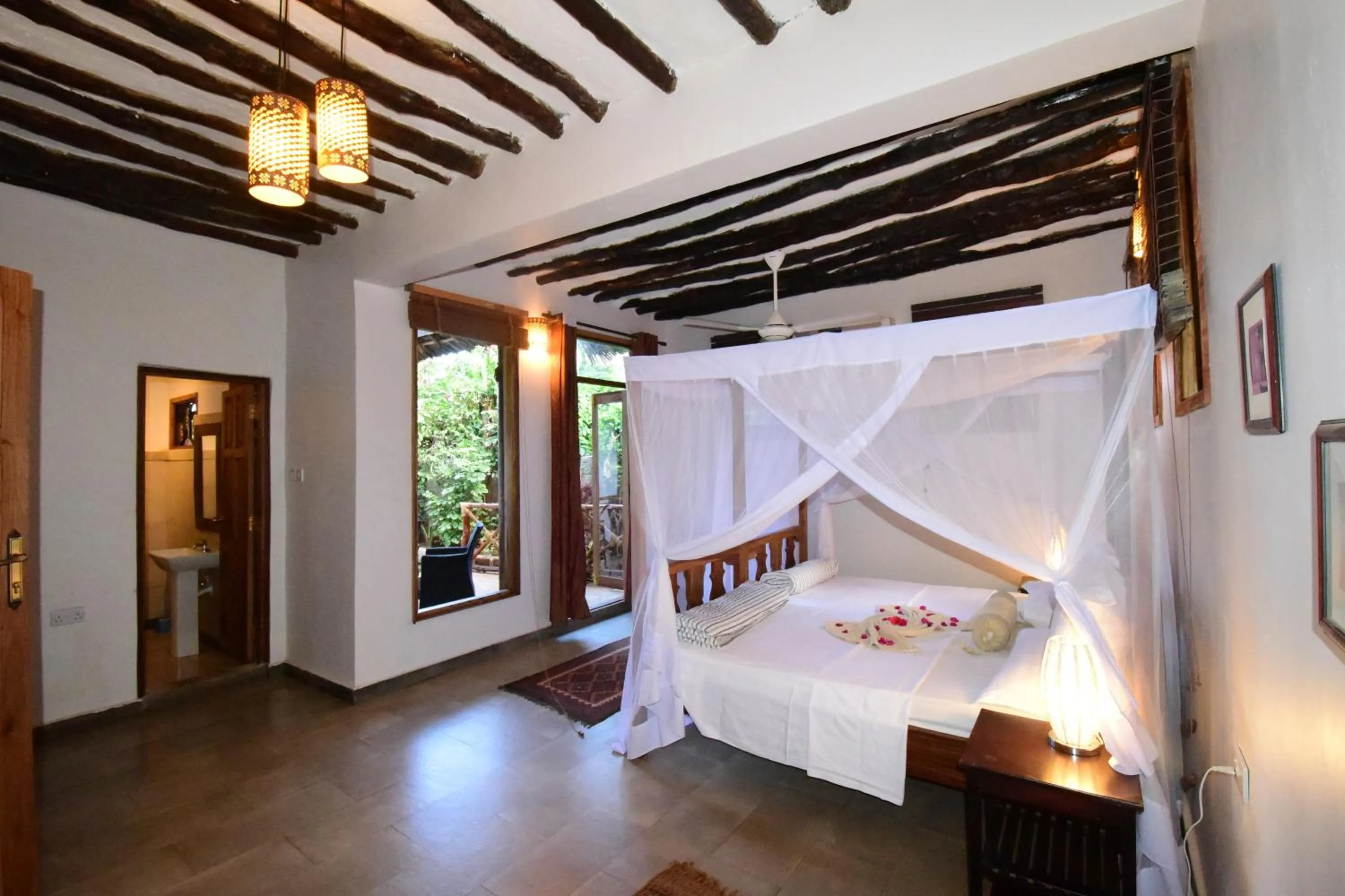 Photo of the whole room in Tamani Villas