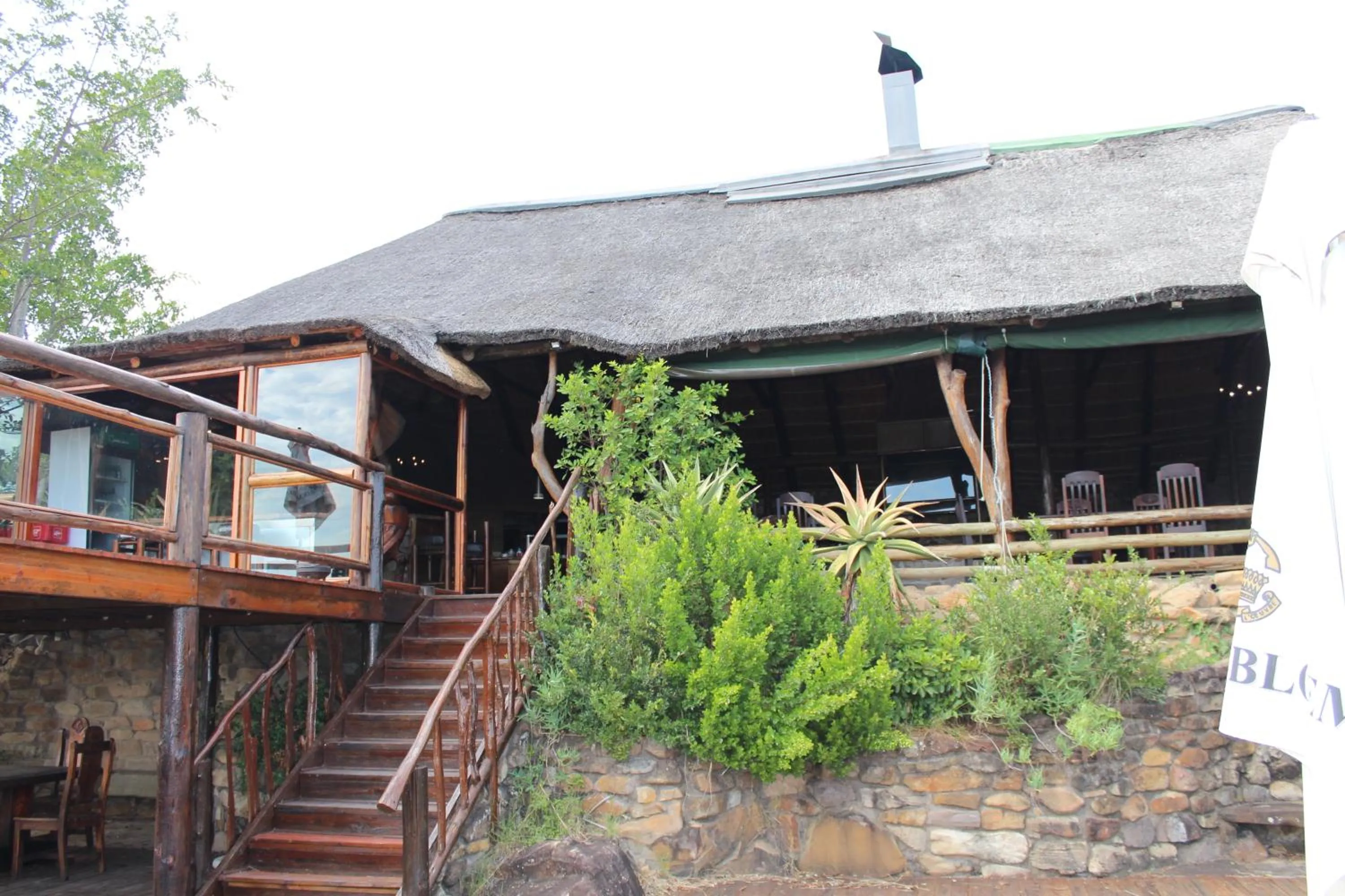 Restaurant/places to eat in Inkwenkwezi Private Game Reserve