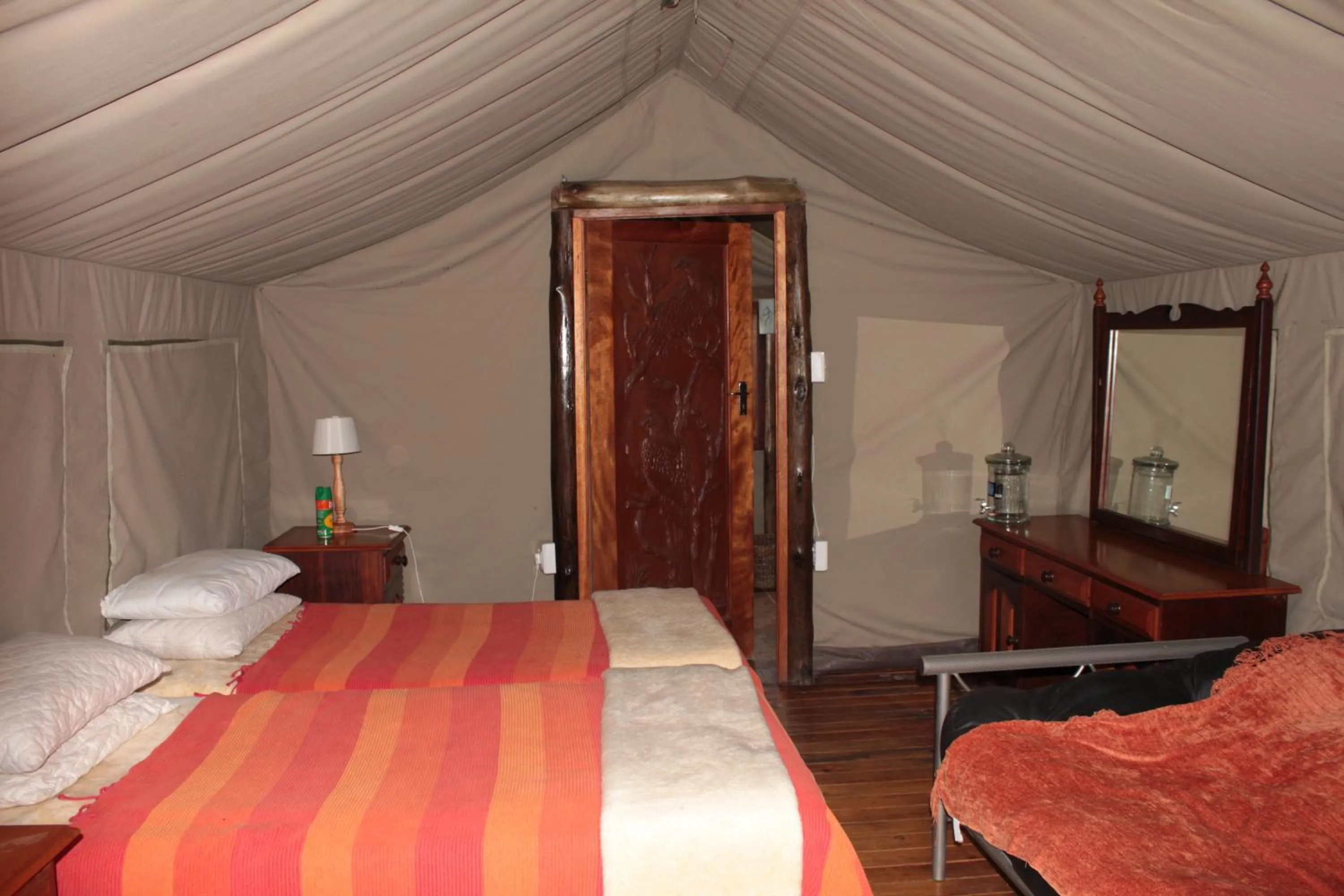 Bedroom, Bed in Inkwenkwezi Private Game Reserve
