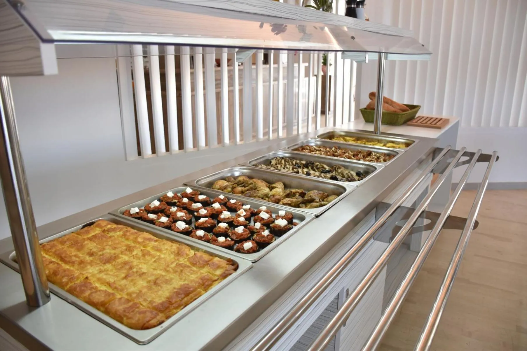 Restaurant/places to eat in California Beach Hotel - Adults Only