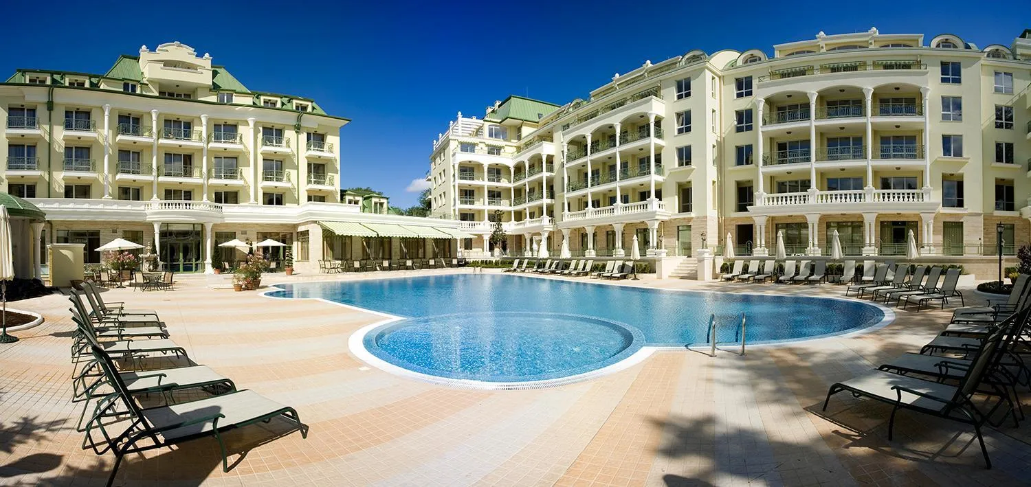 Property building in ApartComplex Splendid