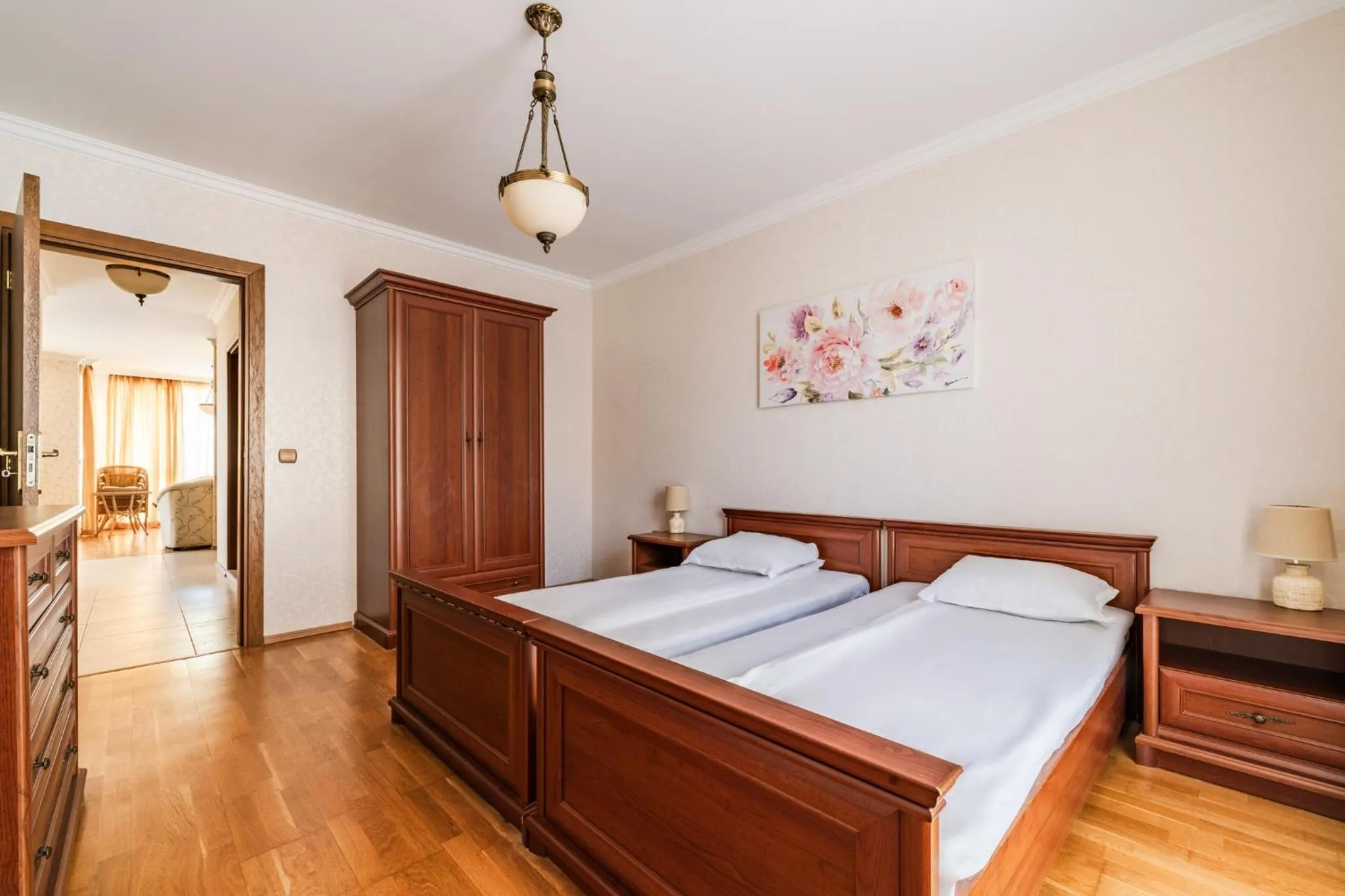 Bedroom, Bed in ApartComplex Splendid