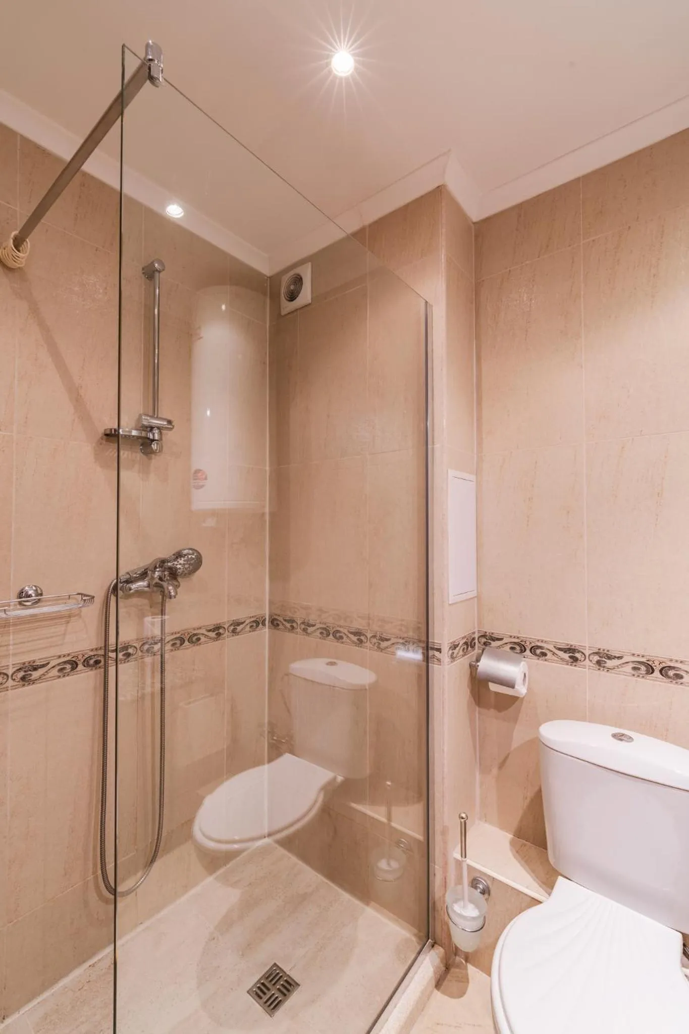 Shower in ApartComplex Splendid