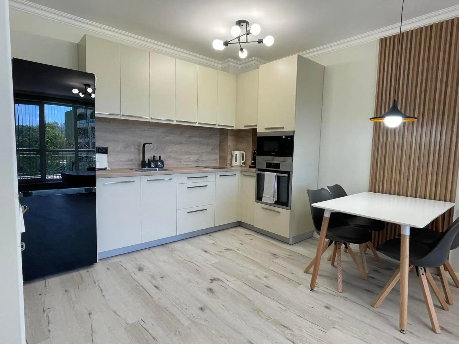 Kitchen or kitchenette in ApartComplex Splendid