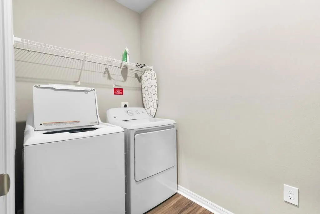 Luxury Living: 1BR Condo w/ Resort-Style Amenities