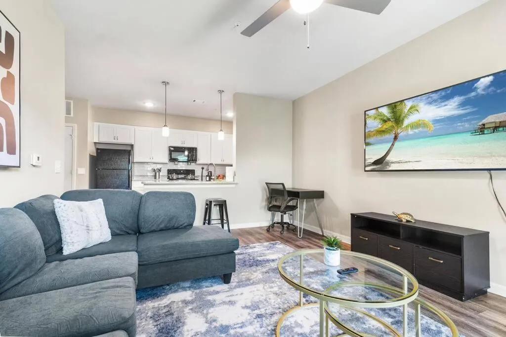 Luxe 1BR/1BA: Dive, Rest, Explore. Book Now!