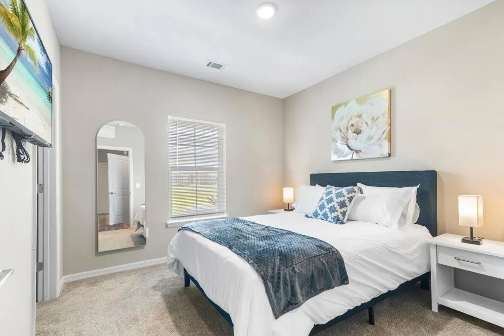 Bed in Luxe 1BR/1BA: Dive, Rest, Explore. Book Now!