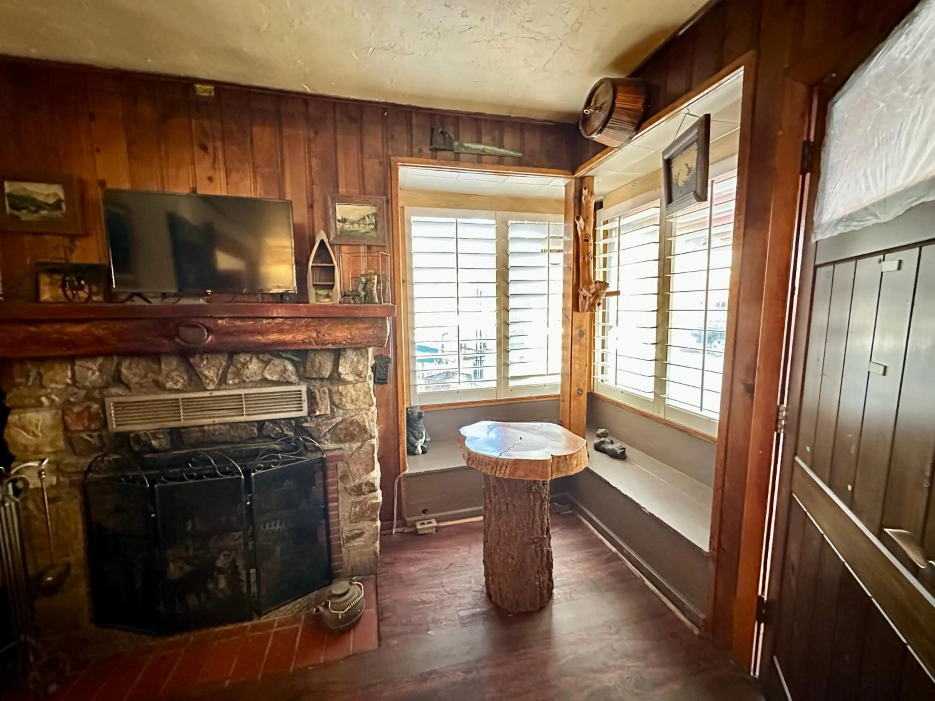 Living room in Boulder Bay Cottages