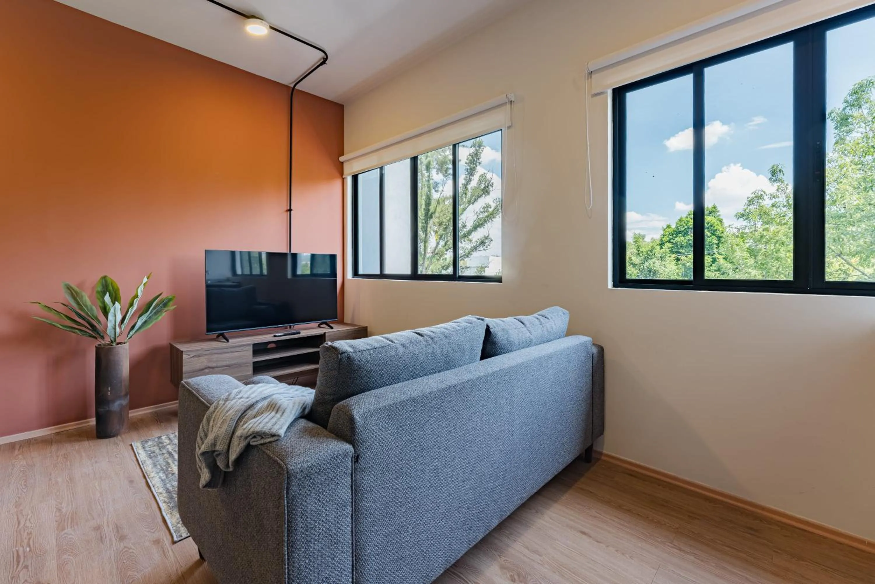 TV and multimedia in Mariano Escobedo Apartments by VH