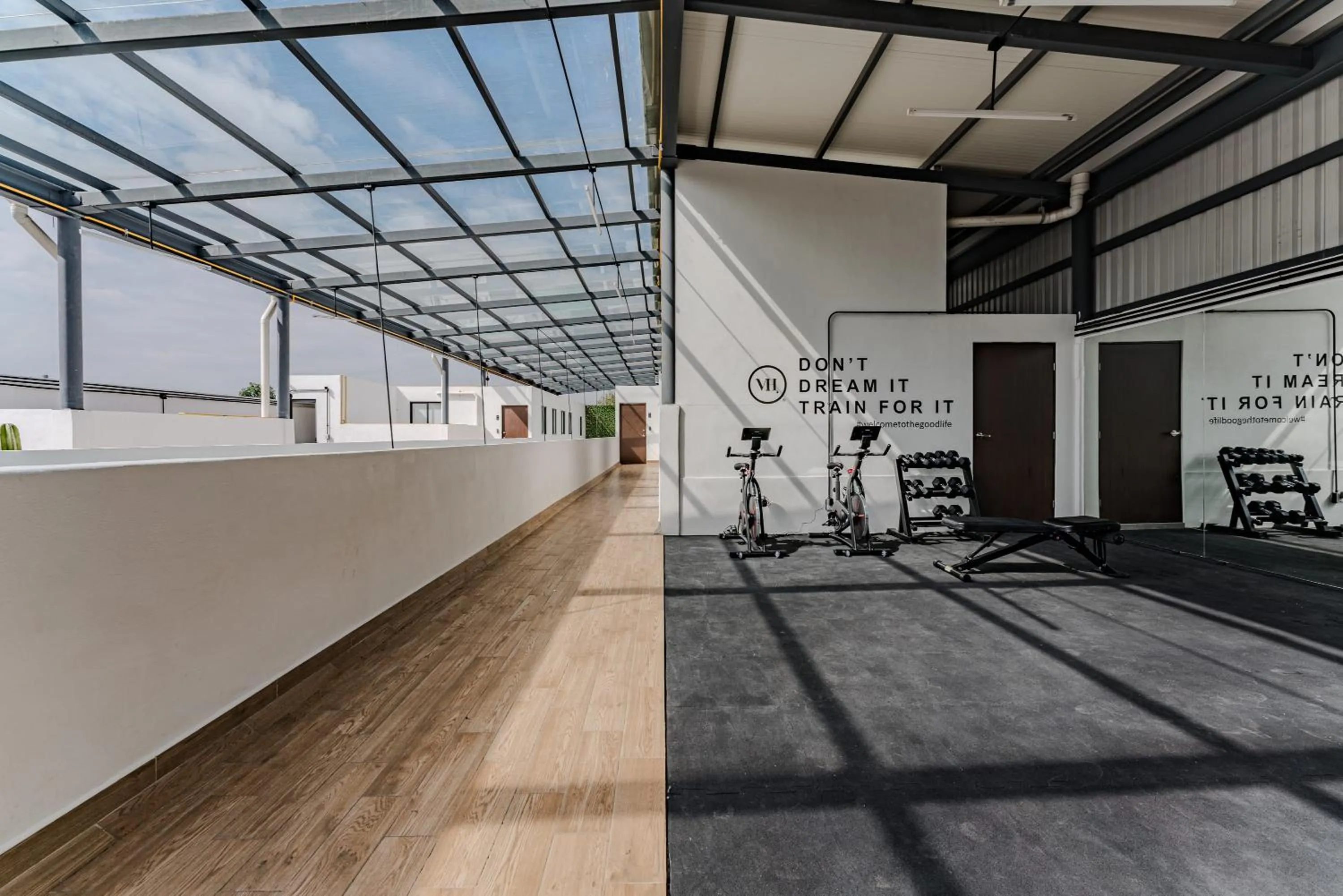 Fitness centre/facilities in Mariano Escobedo Apartments by VH
