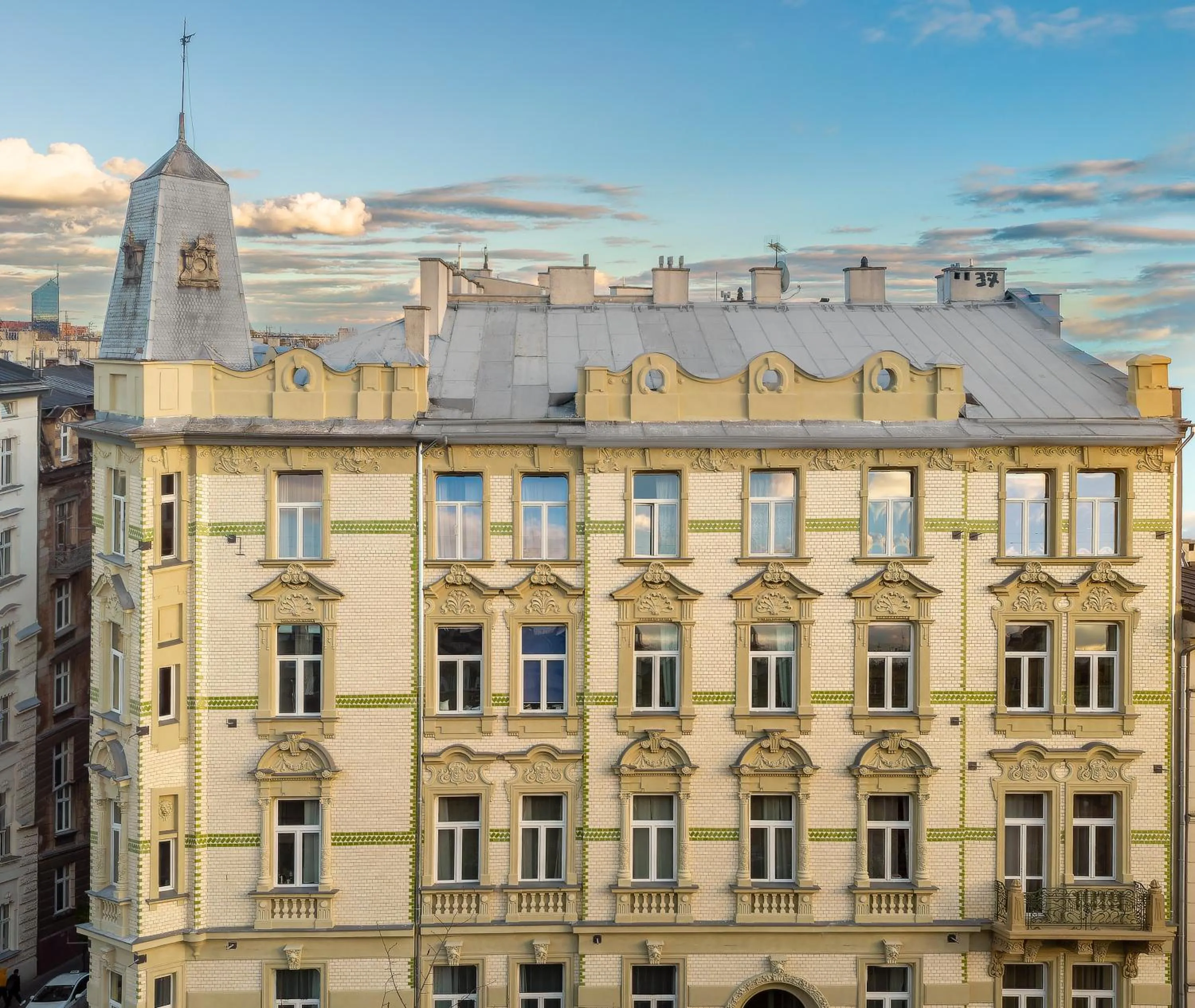 Property building in Happy Tower