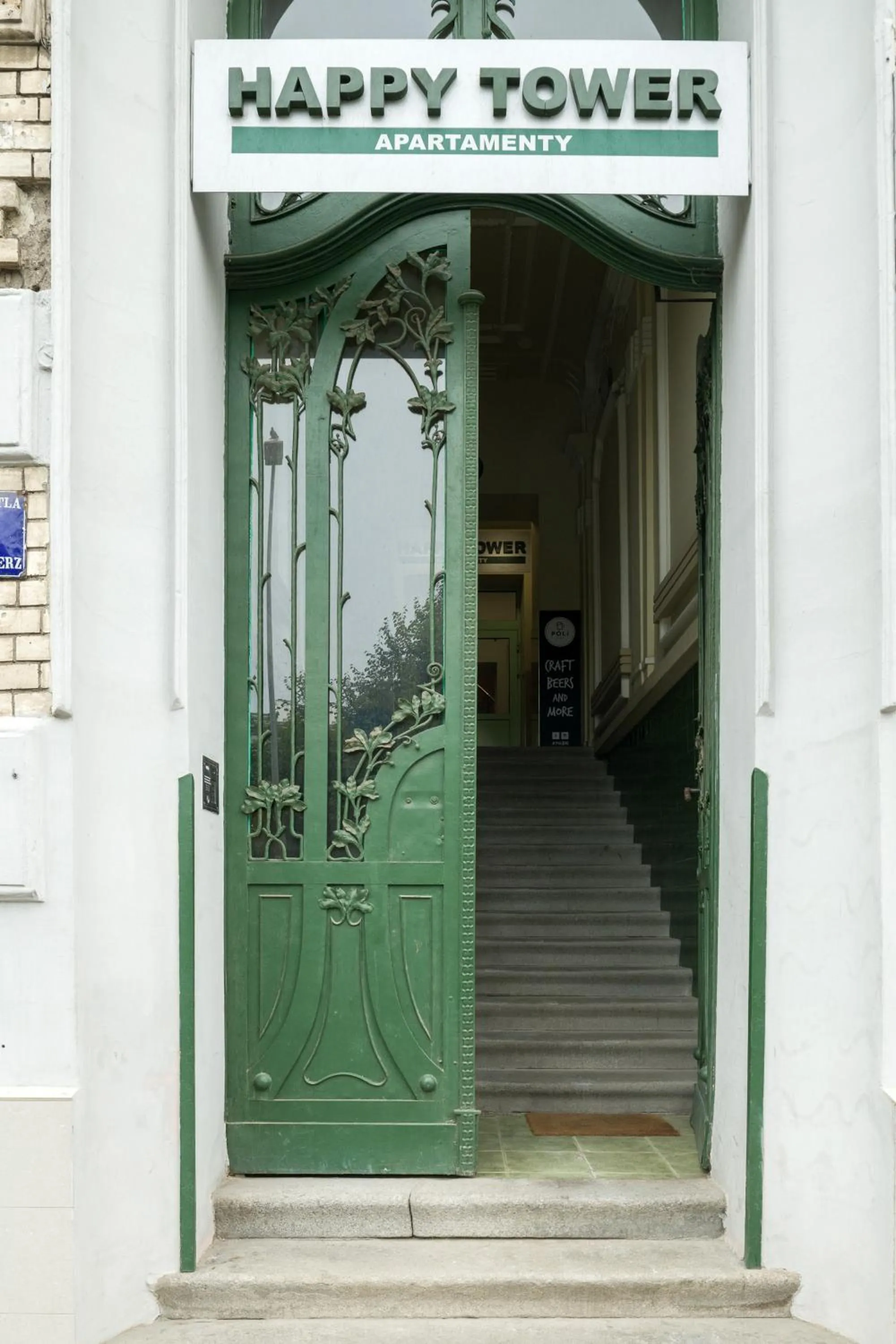 Facade/entrance in Happy Tower