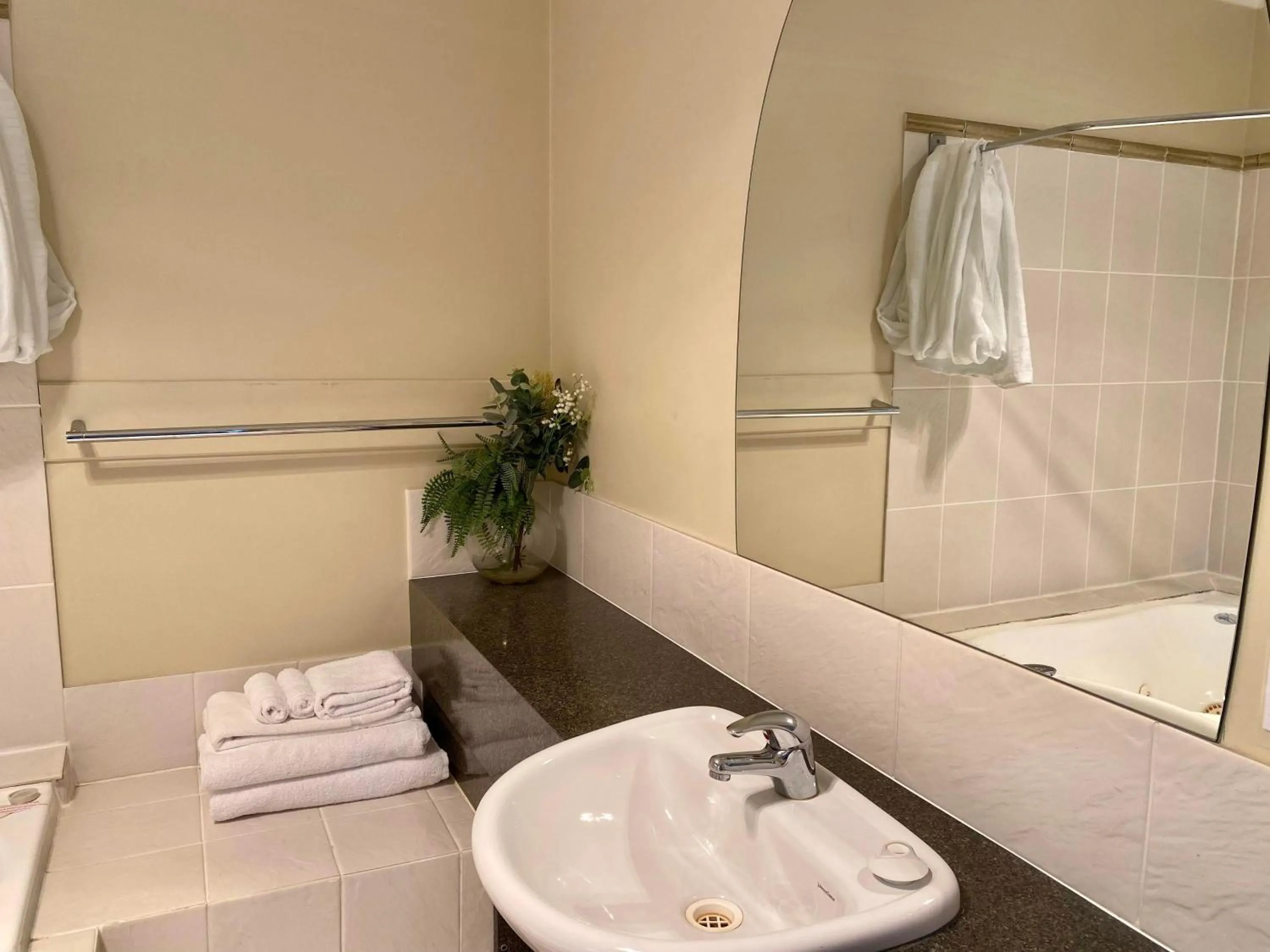 Bedroom in Gordon Gateway