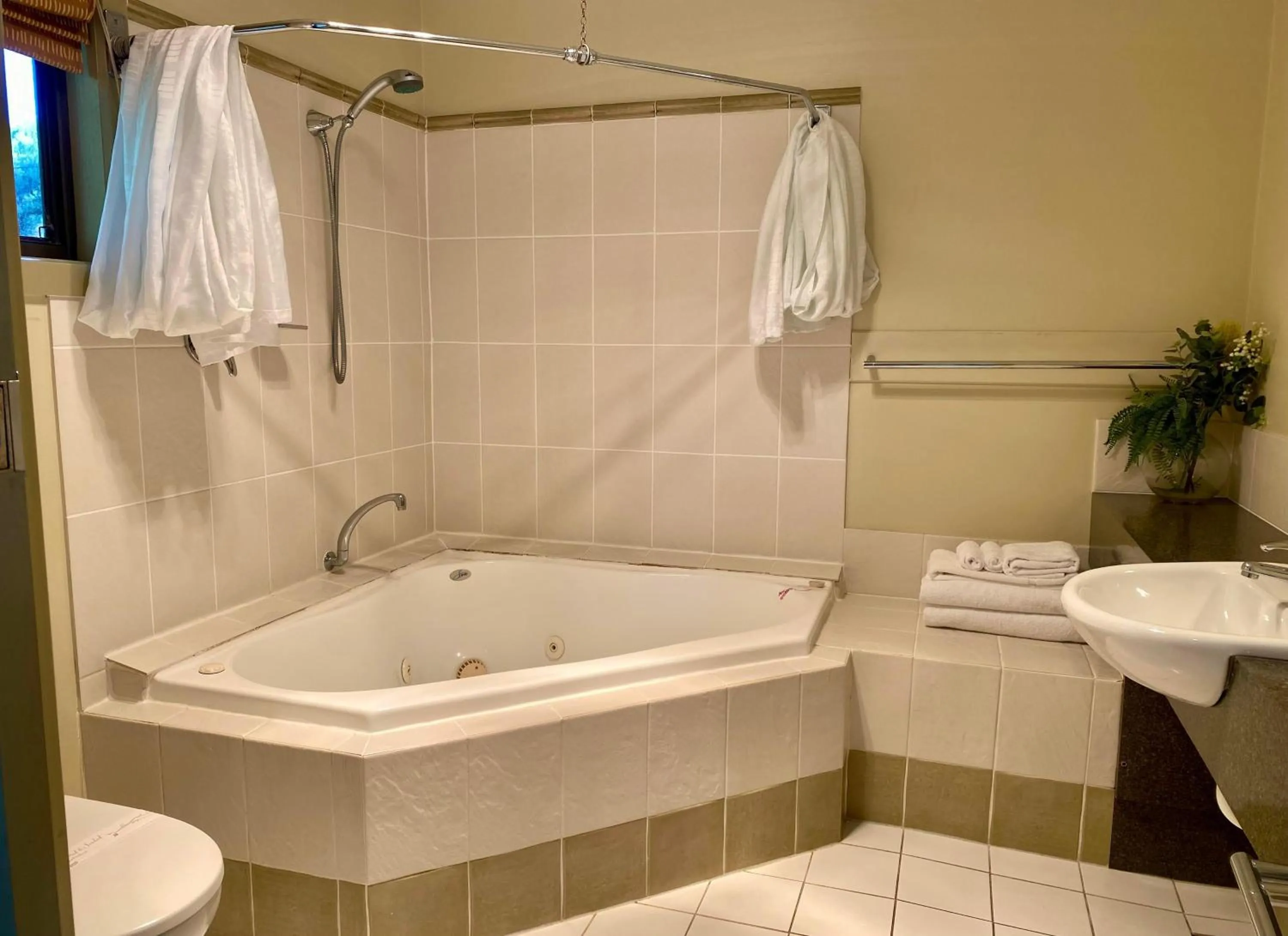 Bathroom in Gordon Gateway