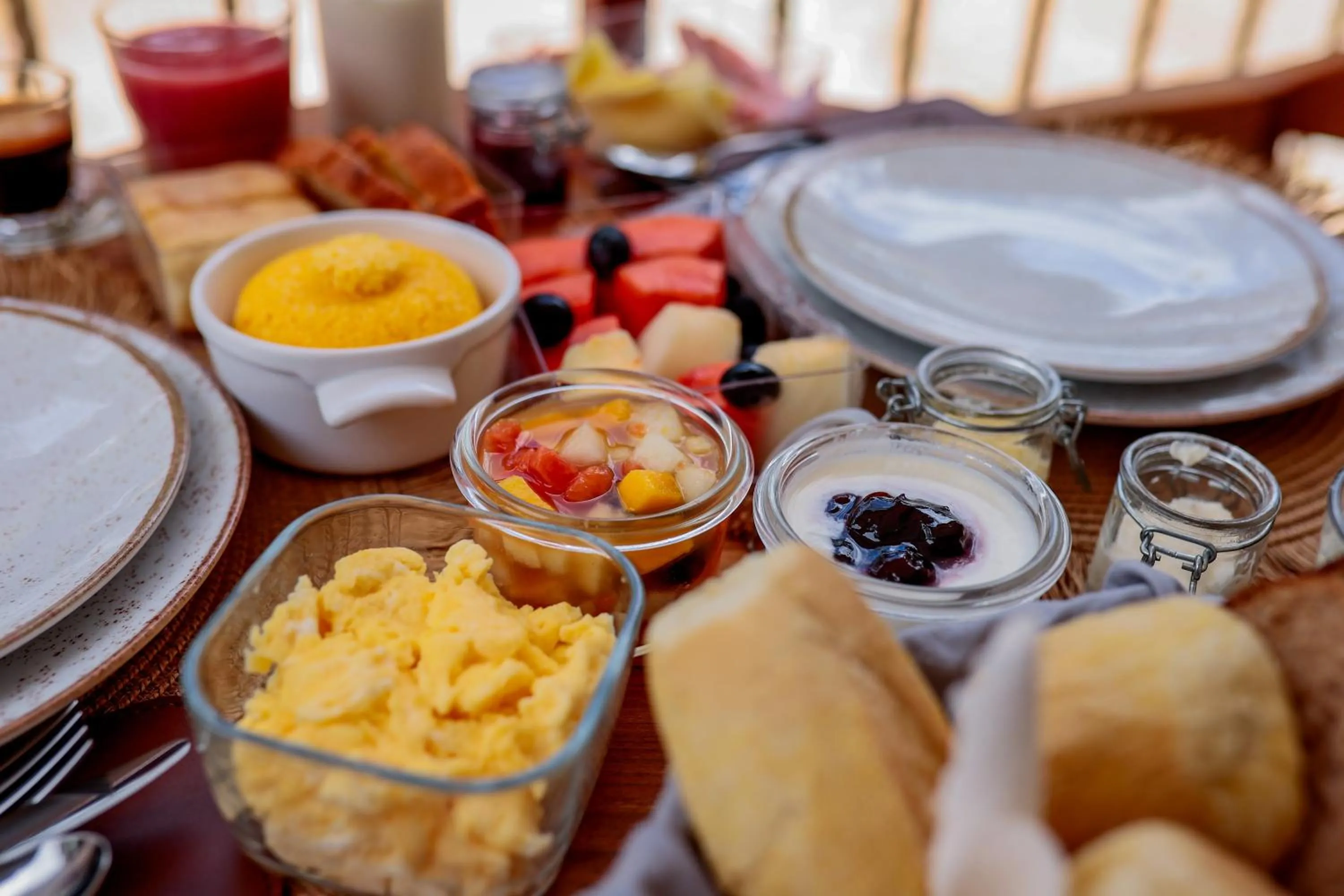 Food and drinks in AL MAR SUÍTES