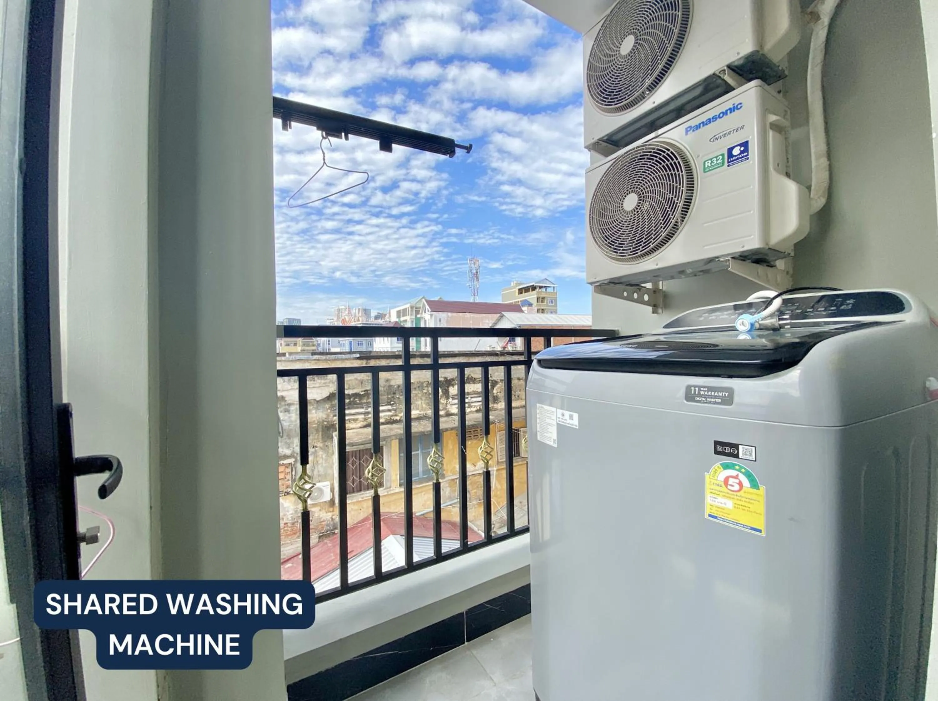 washing machine in WH Chamkarmon Residence