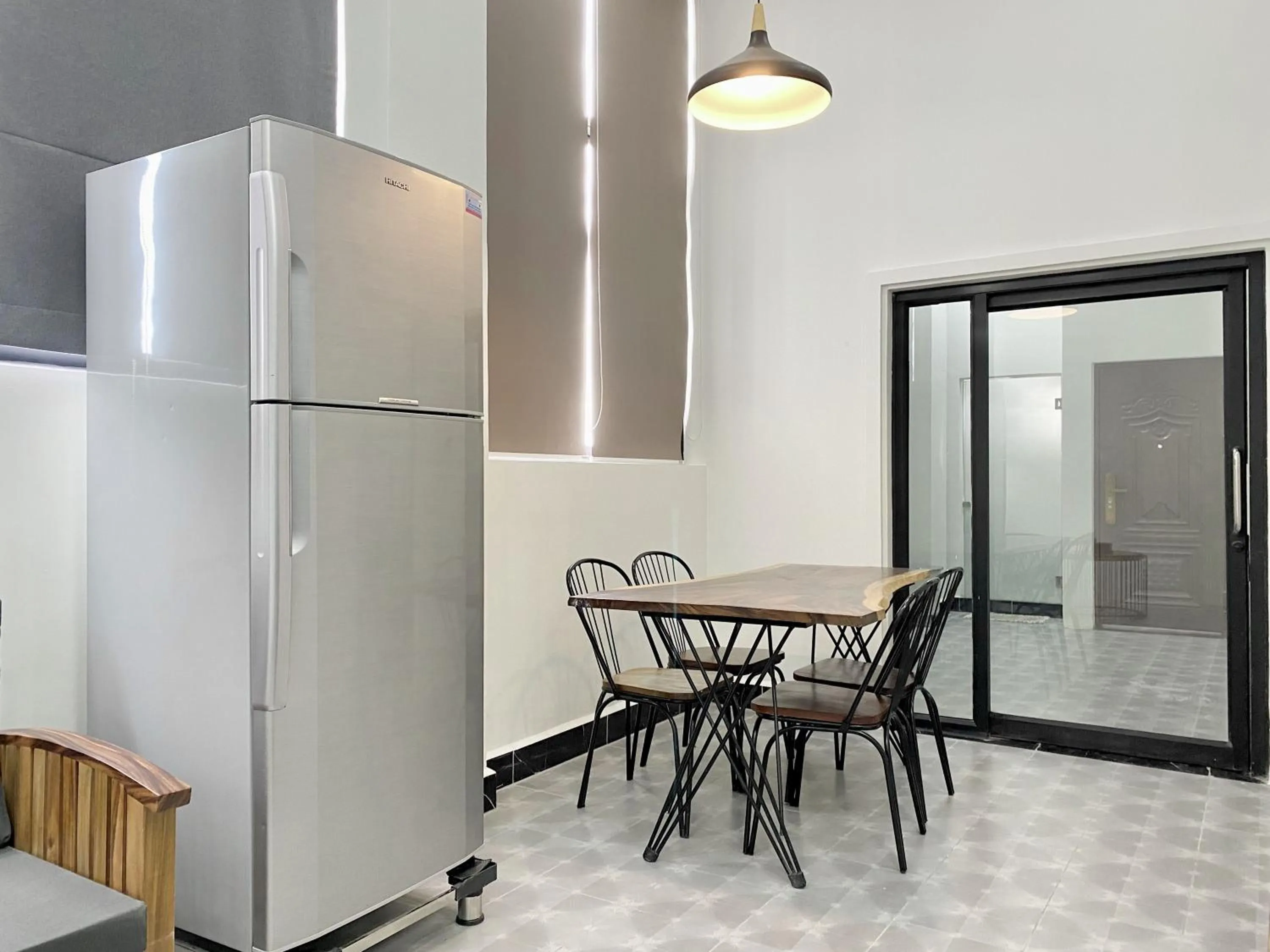 Dining area in WH Chamkarmon Residence