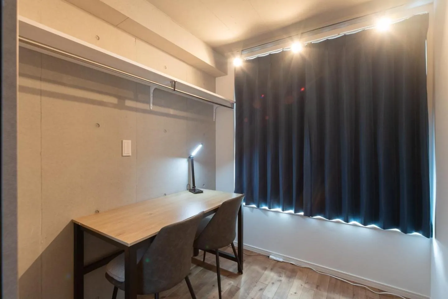 Seating area in Apiche Oji