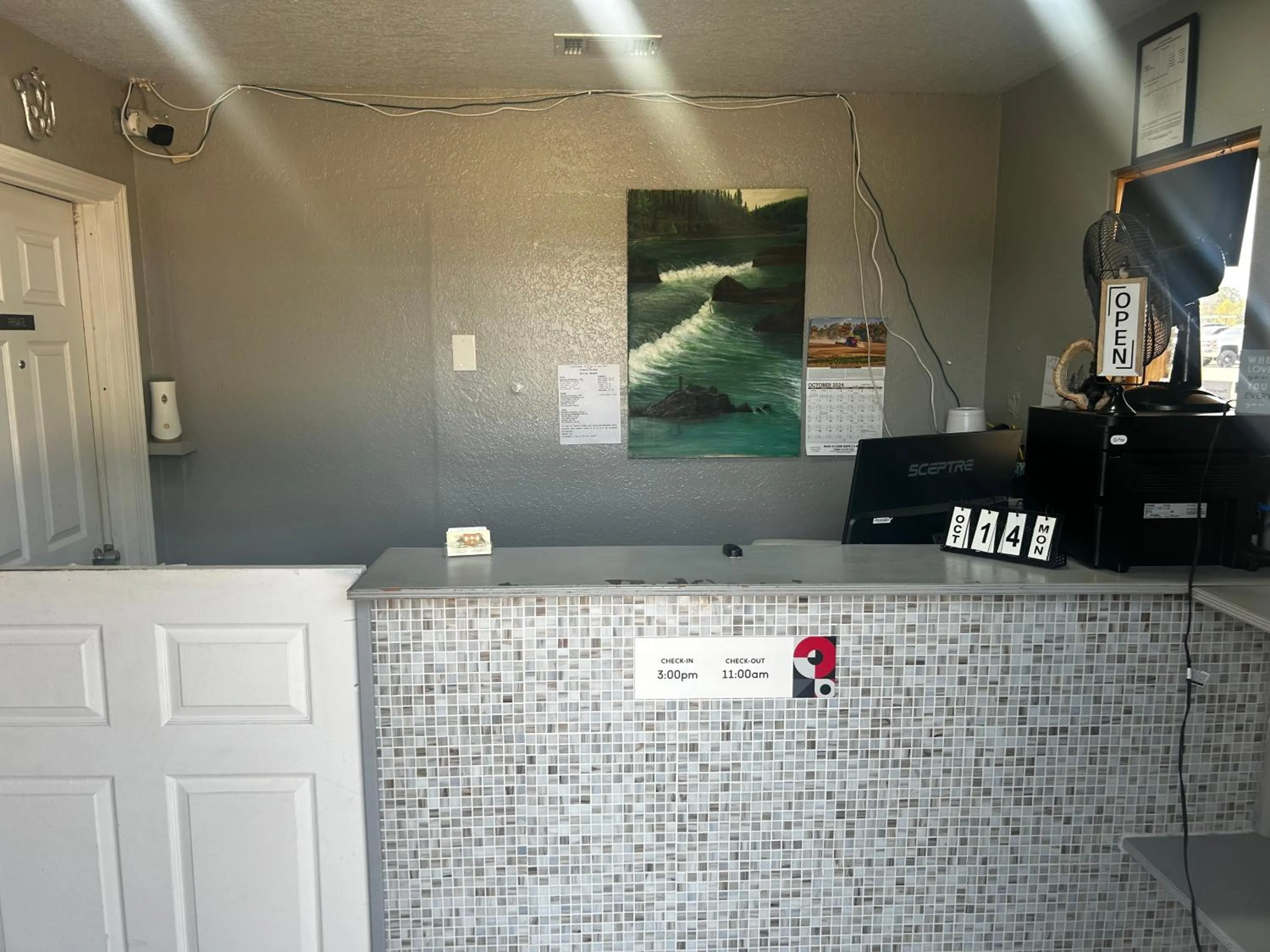 Lobby or reception in Coachman's Inn & Suites