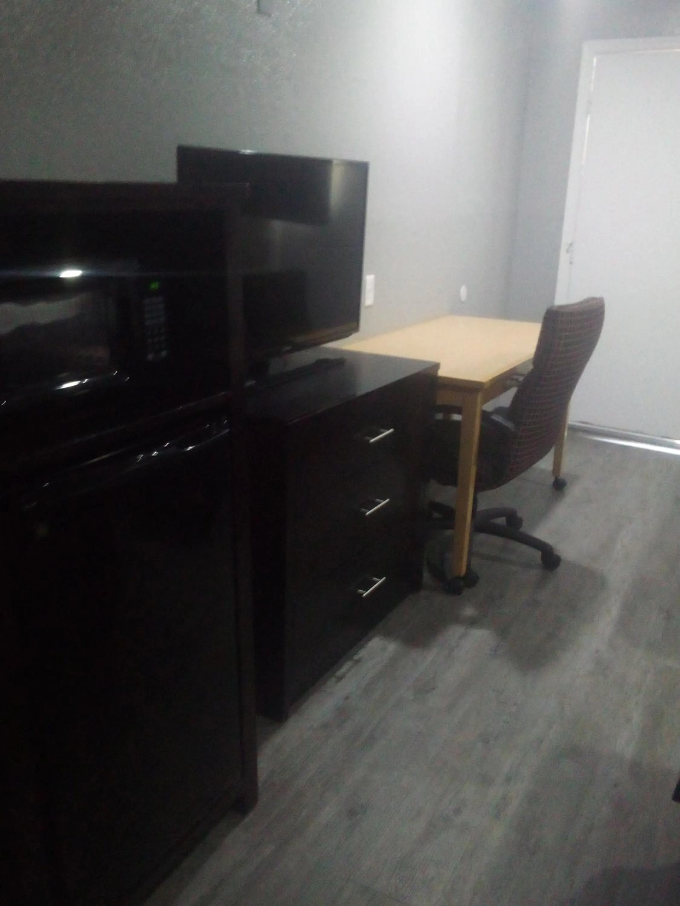 TV and multimedia in Coachman's Inn & Suites