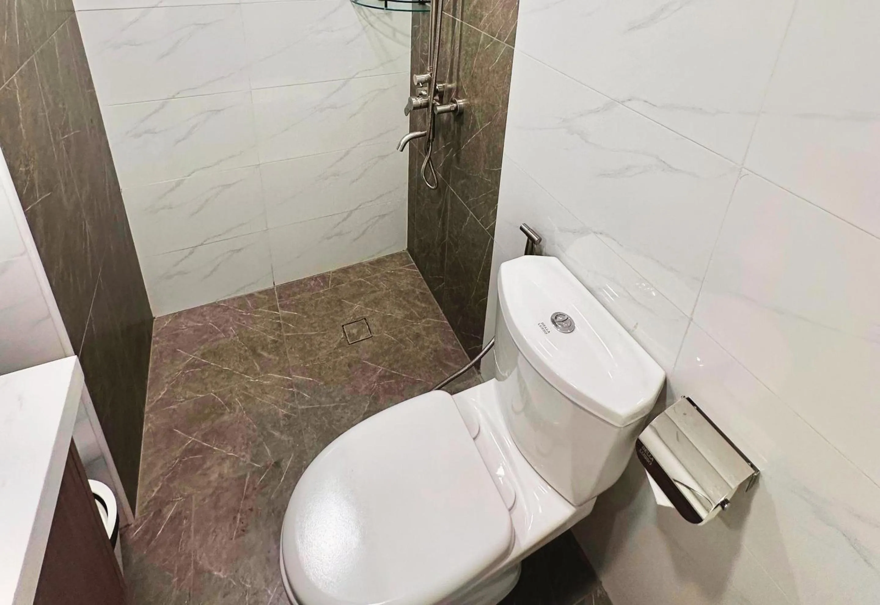 Shower in Hayat Sky Towers