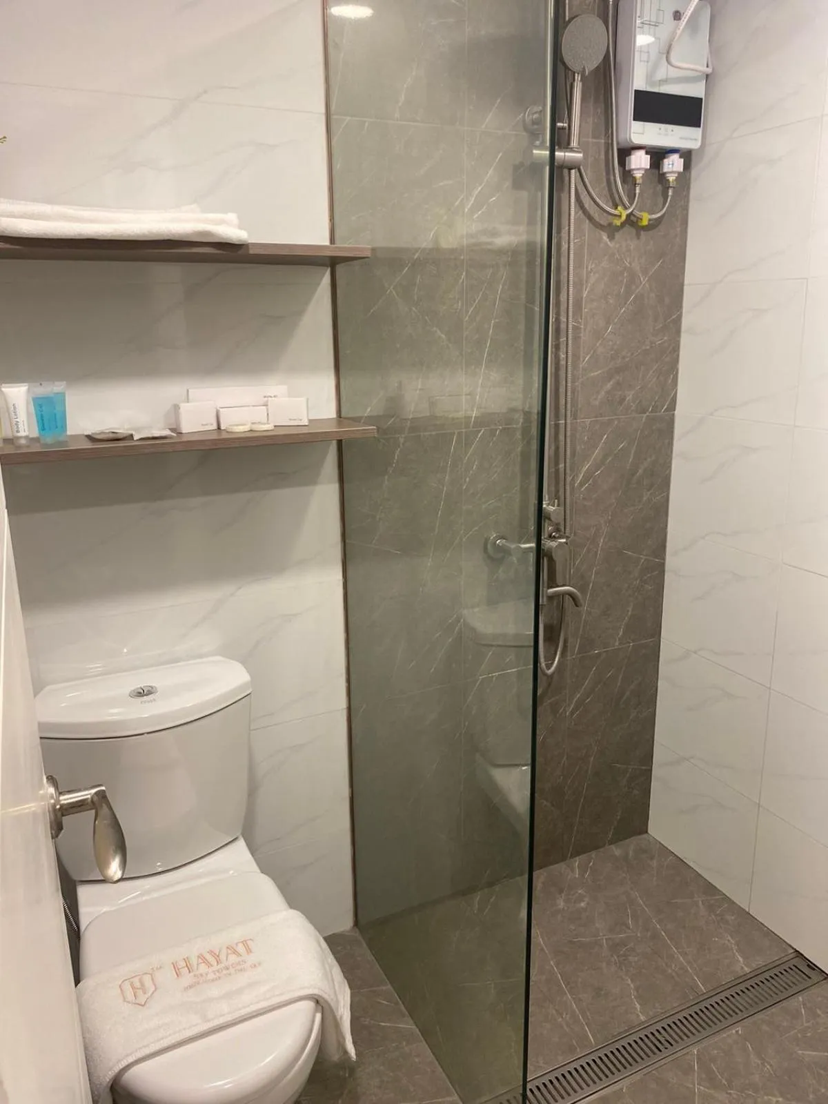 Shower in Hayat Sky Towers