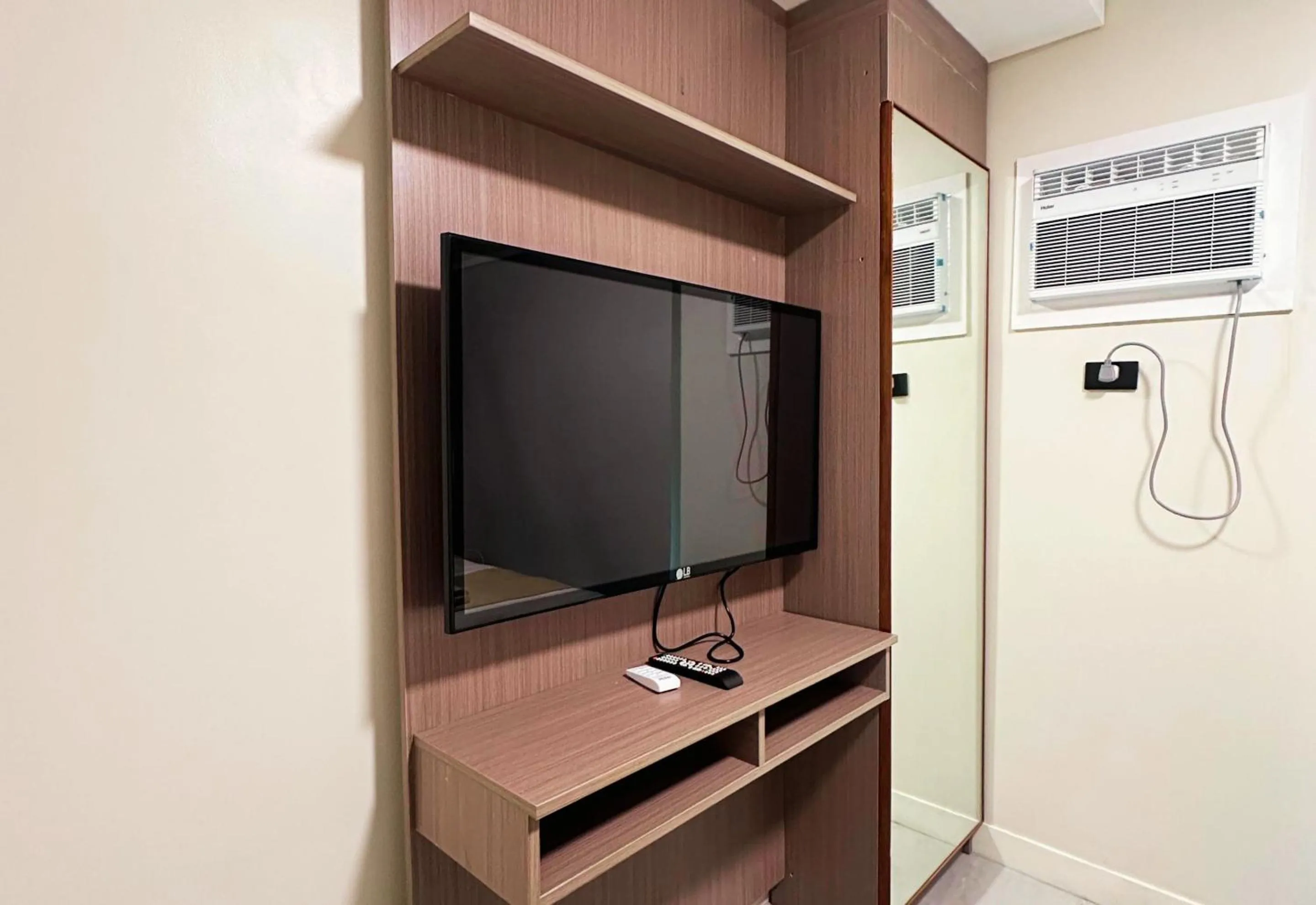 TV and multimedia in Hayat Sky Towers