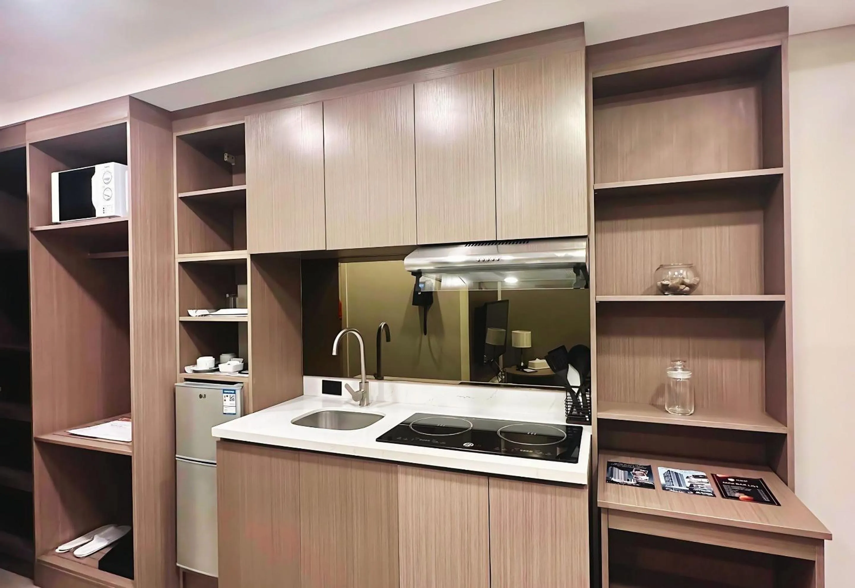 Kitchen or kitchenette in Hayat Sky Towers