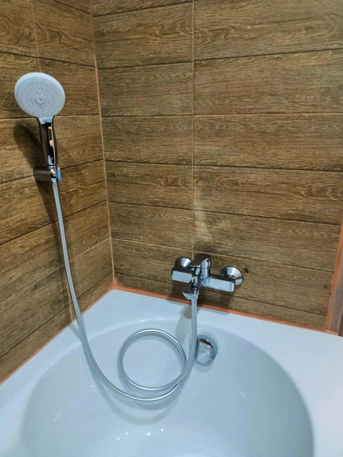 Shower in Mayflower Grande Suite Hotel