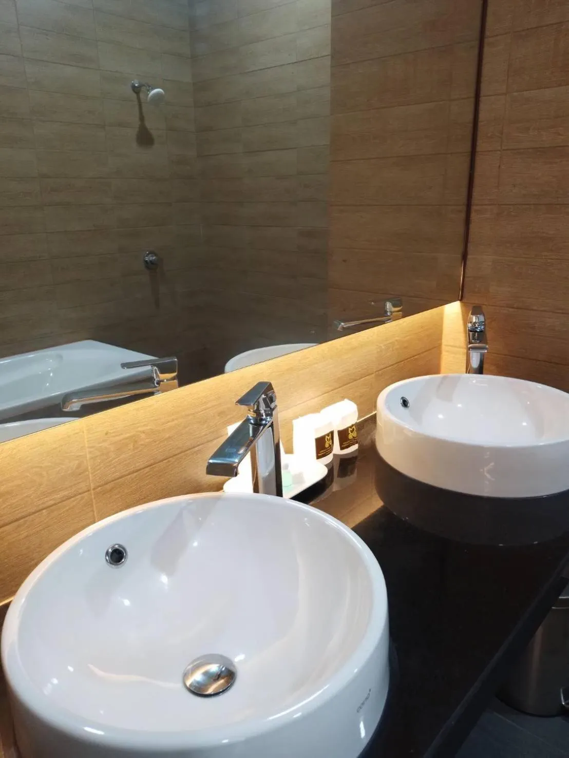 Bathroom in Mayflower Grande Suite Hotel