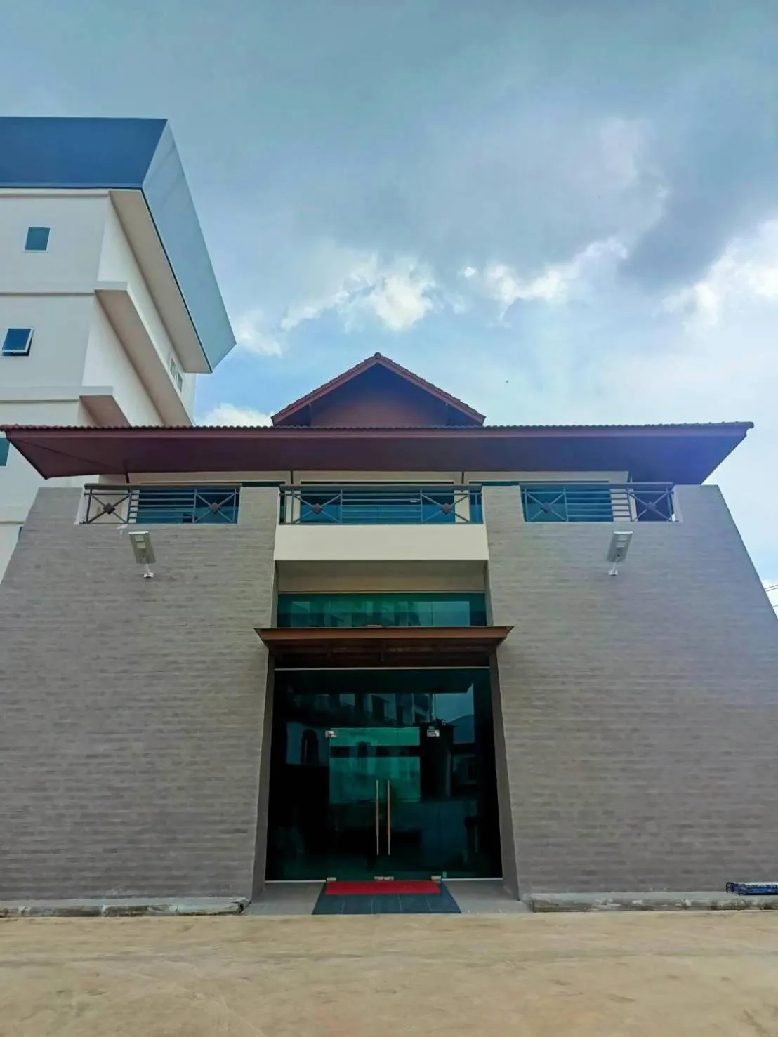 Property building in Mayflower Grande Suite Hotel