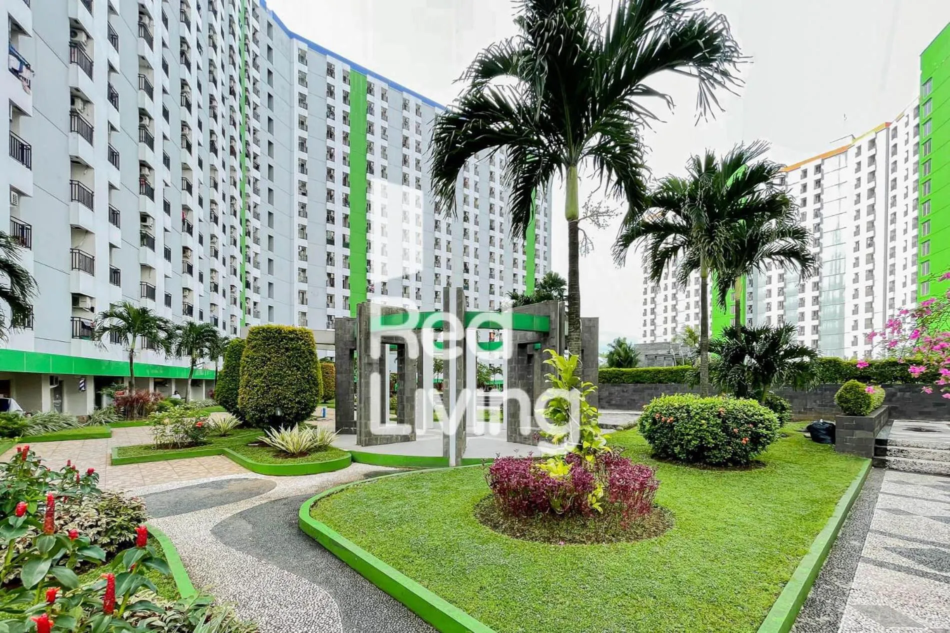 Property building in RedLiving Apartemen Green Lake View Ciputat - Aurora Rooms