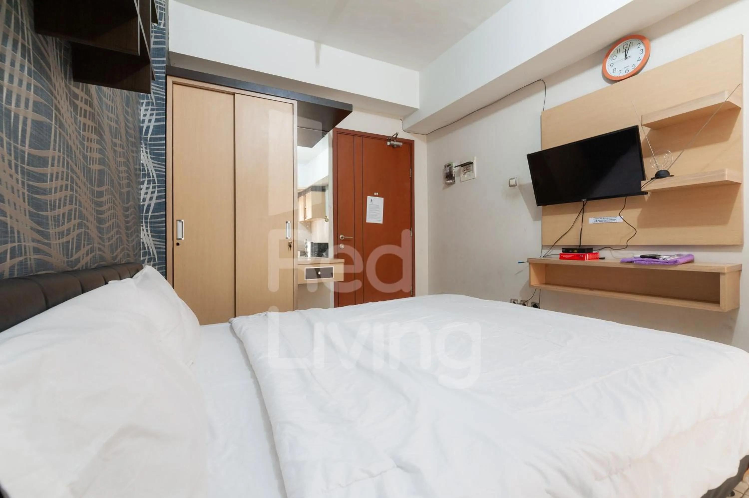 Bedroom, Bed in RedLiving Apartemen Green Lake View Ciputat - Aurora Rooms