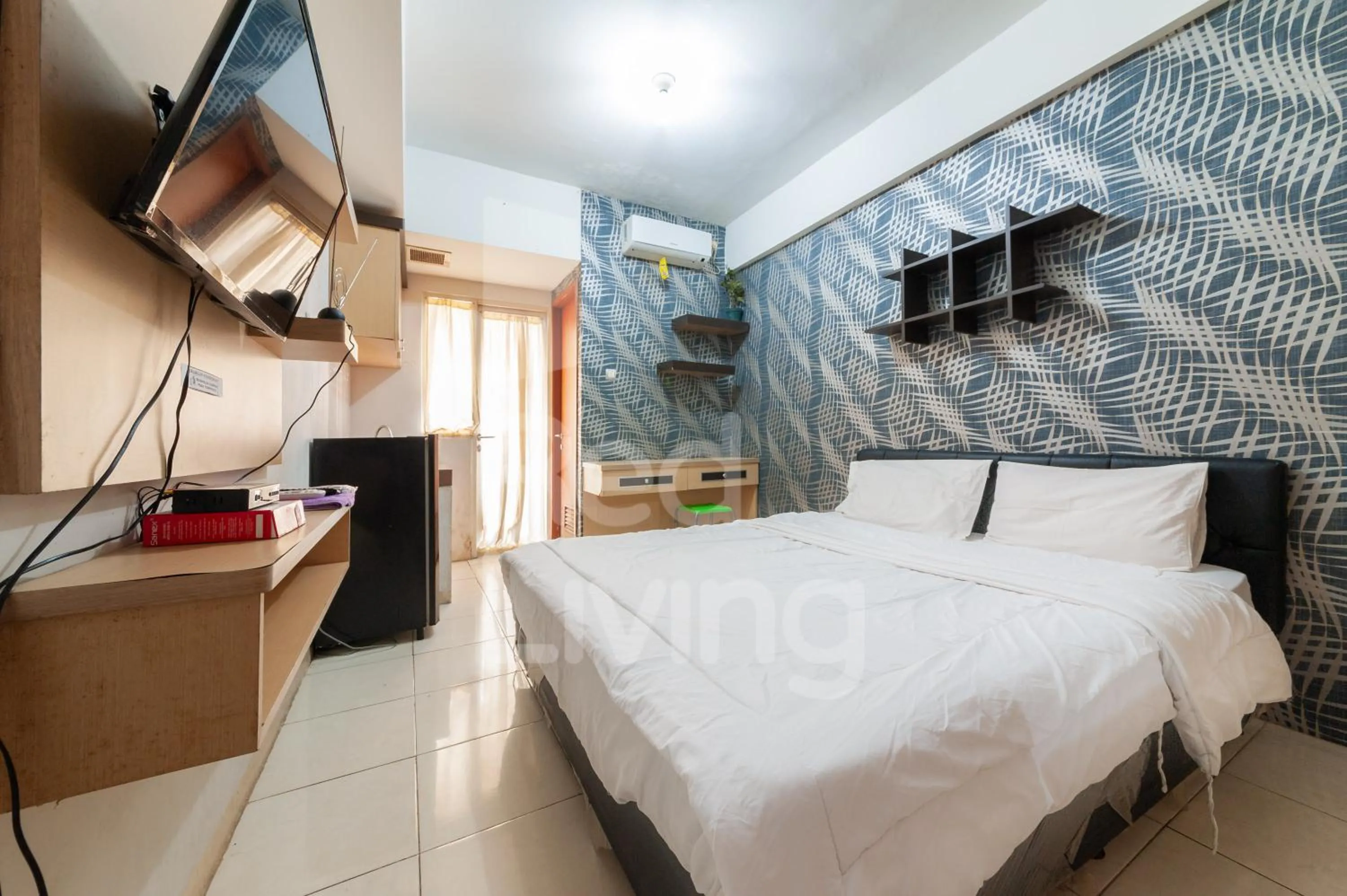 Bedroom, Bed in RedLiving Apartemen Green Lake View Ciputat - Aurora Rooms