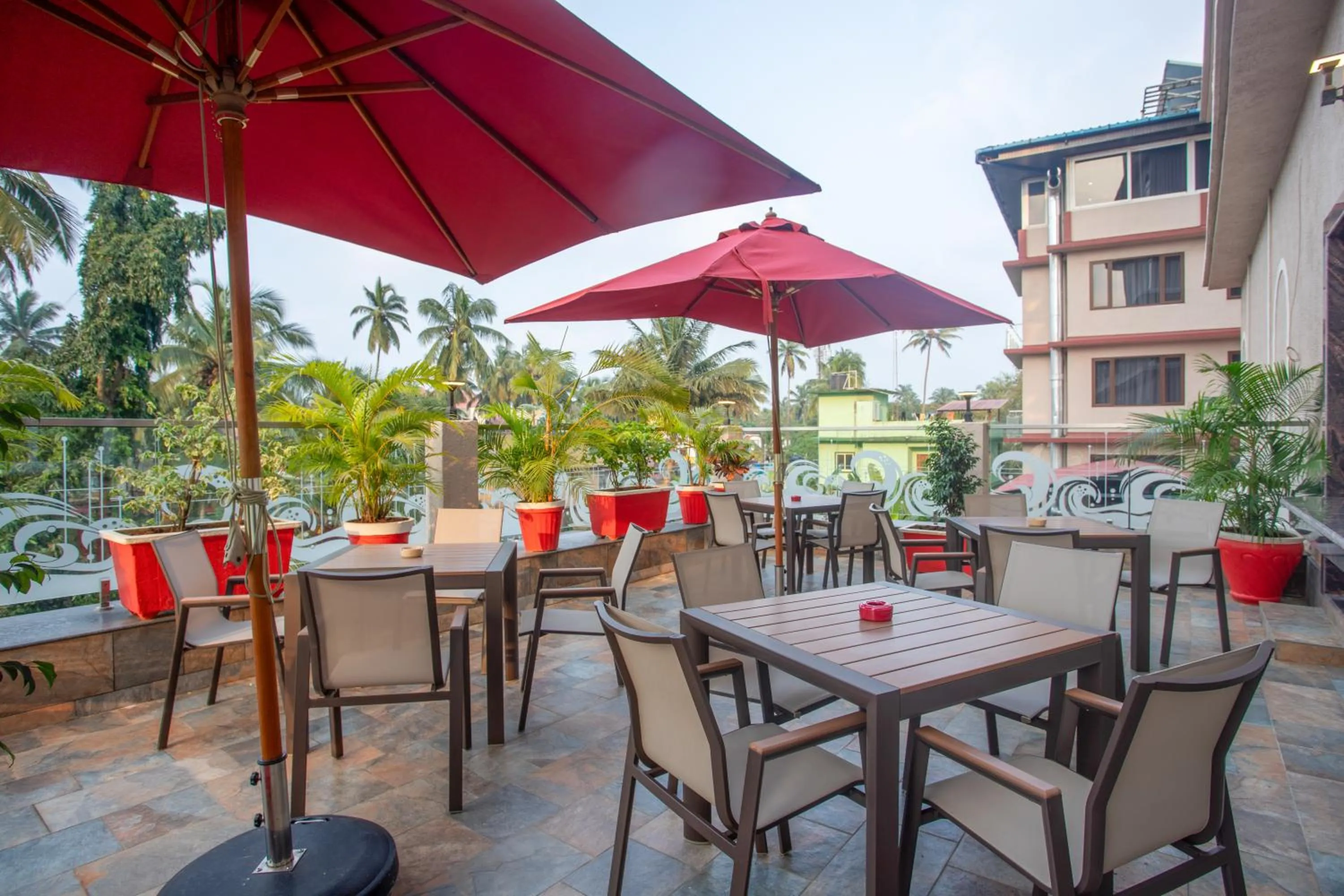 Lounge or bar in The Avenue Grand