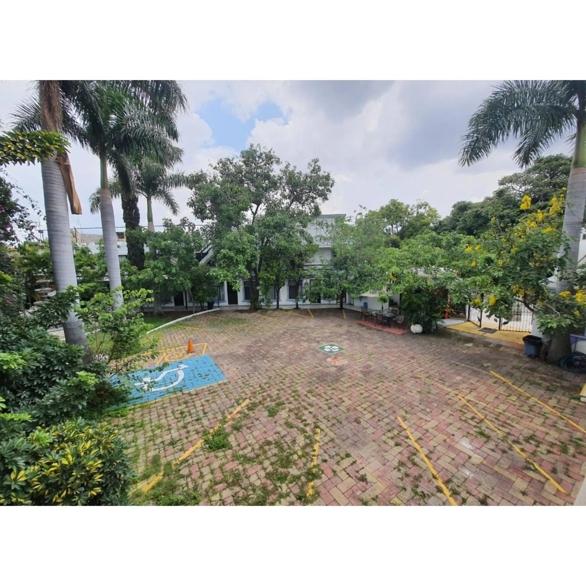 Patio in Hotel Posada Santa Fe
