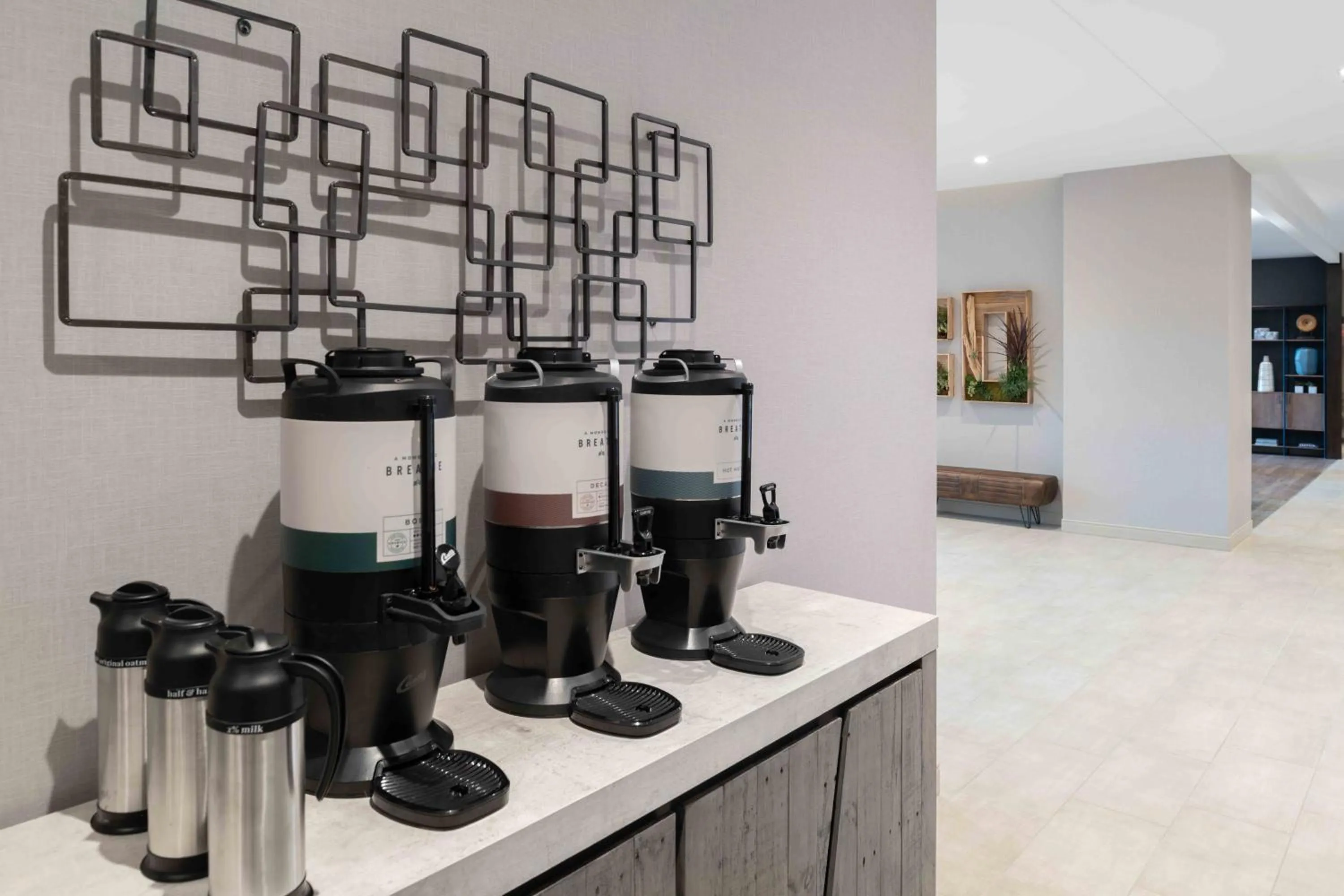 Coffee/tea facilities in Fairfield by Marriott Inn & Suites Framingham