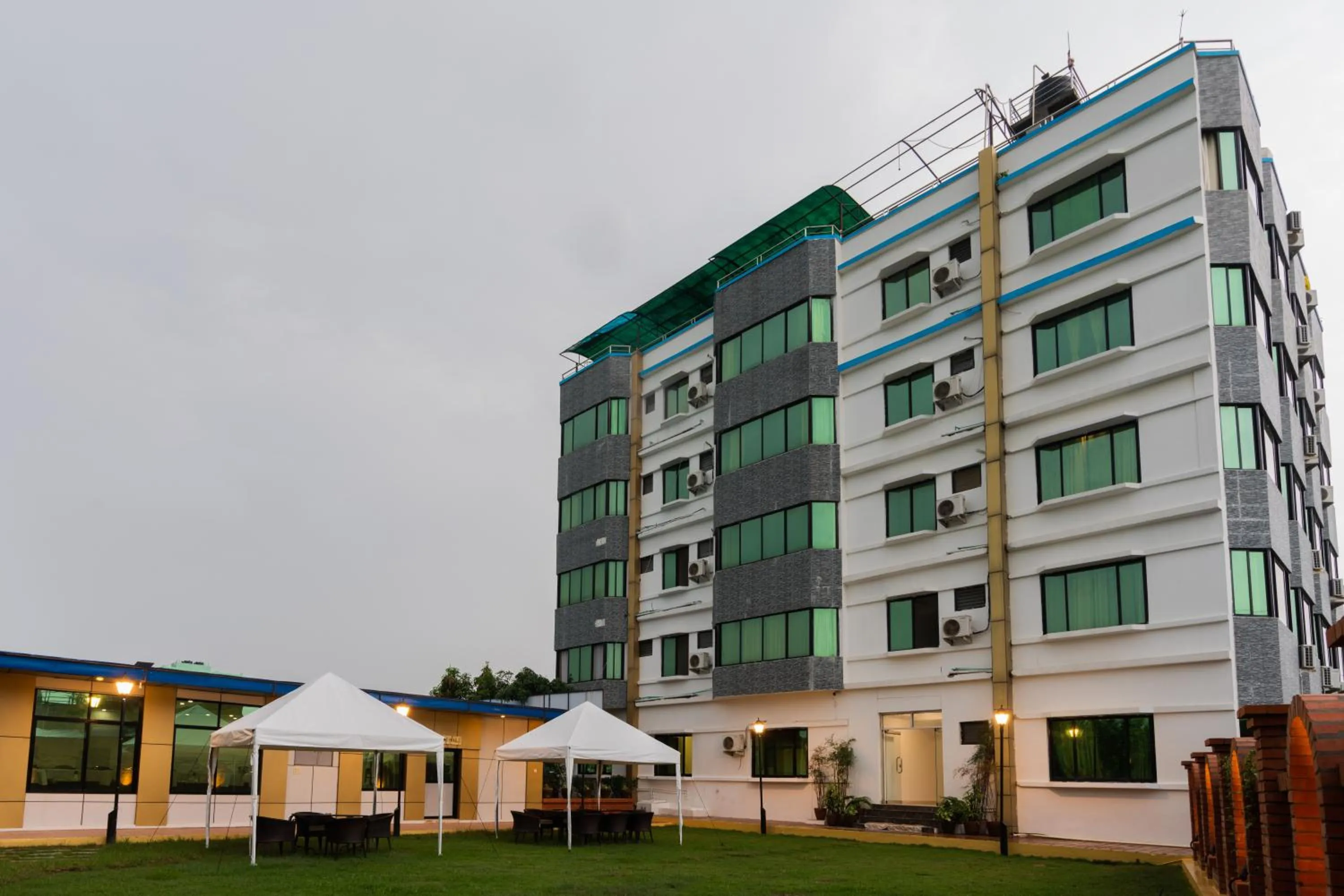 Property building in Hotel Ratnasambhava