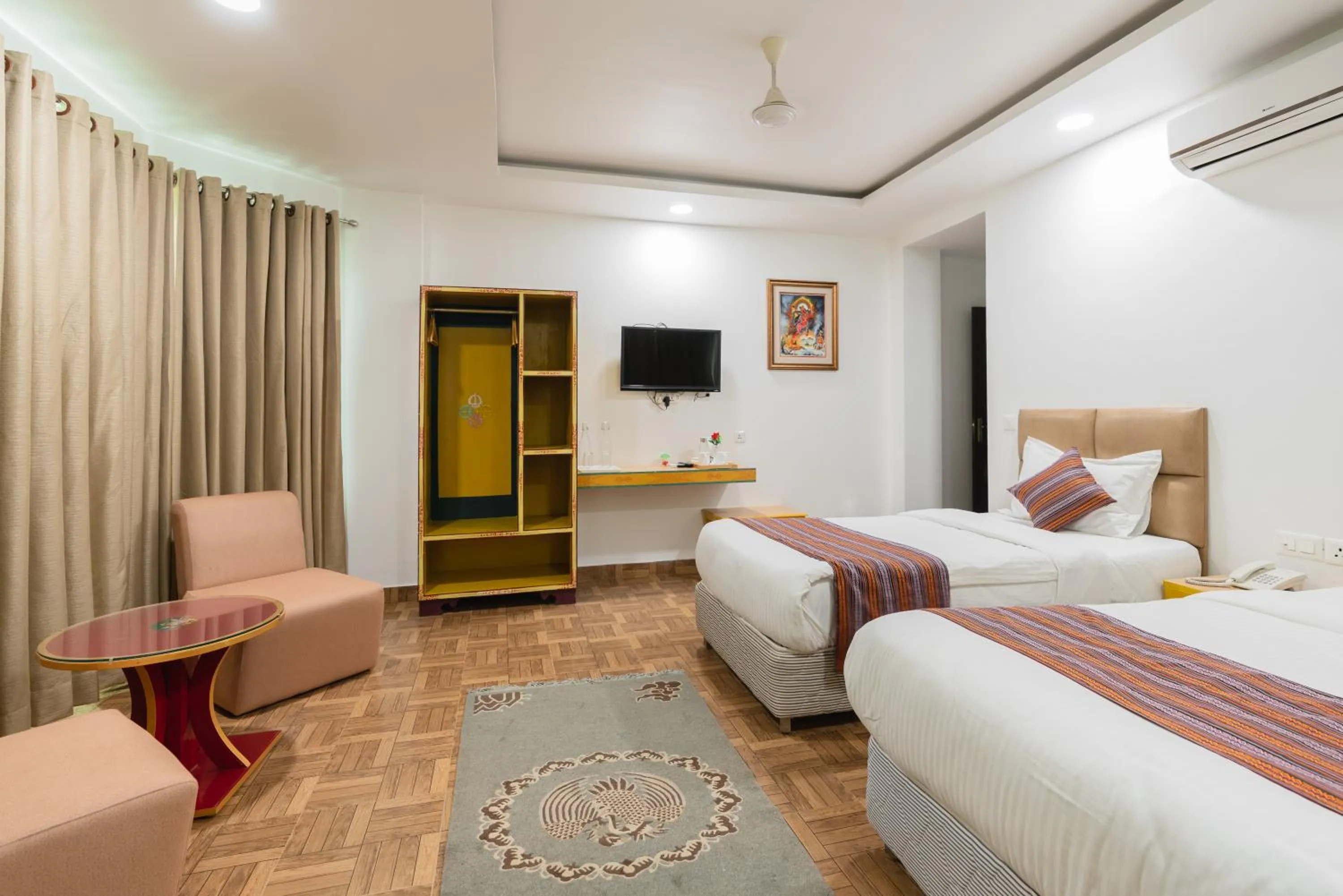 Photo of the whole room, Bed in Hotel Ratnasambhava