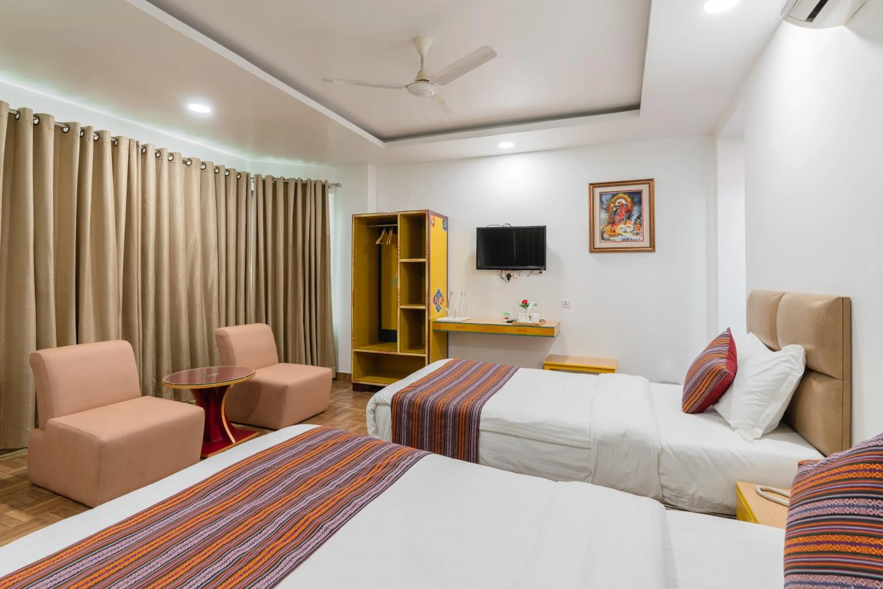 Photo of the whole room, Bed in Hotel Ratnasambhava