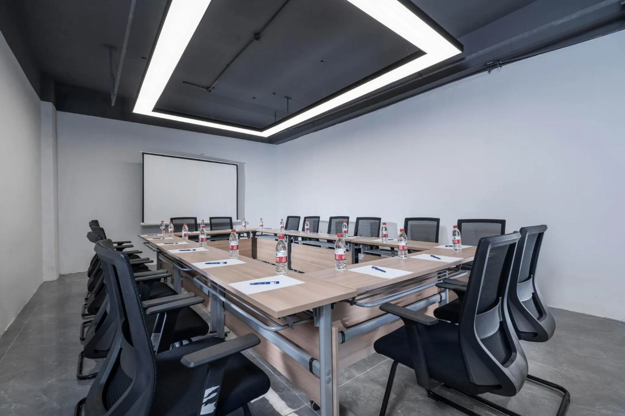 Meeting/conference room in Holiday Inn Express Suzhou Shihu University Town