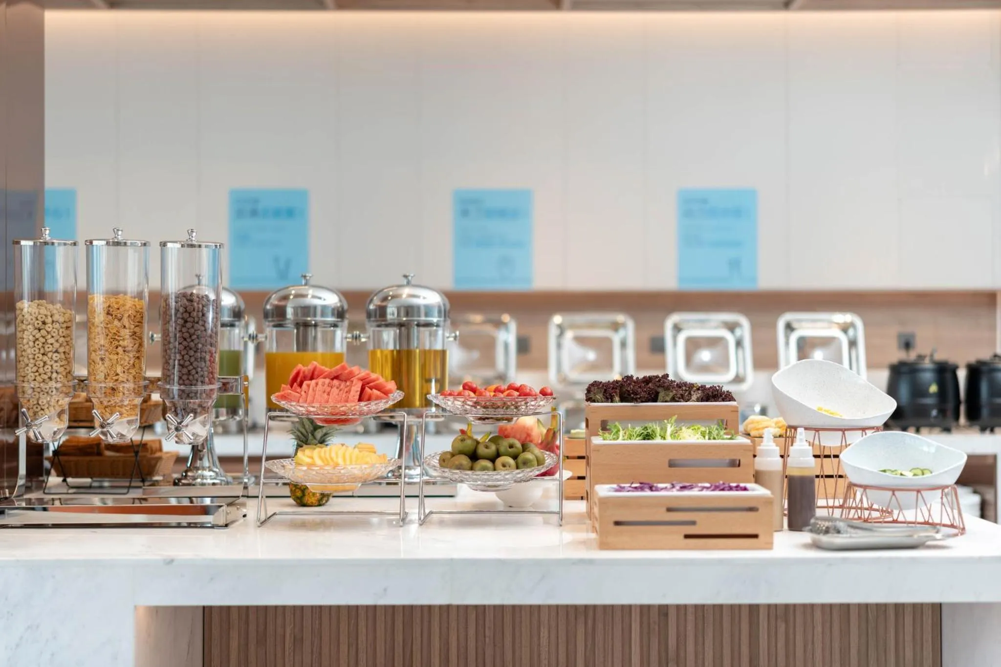 Restaurant/places to eat in Holiday Inn Express Suzhou Shihu University Town