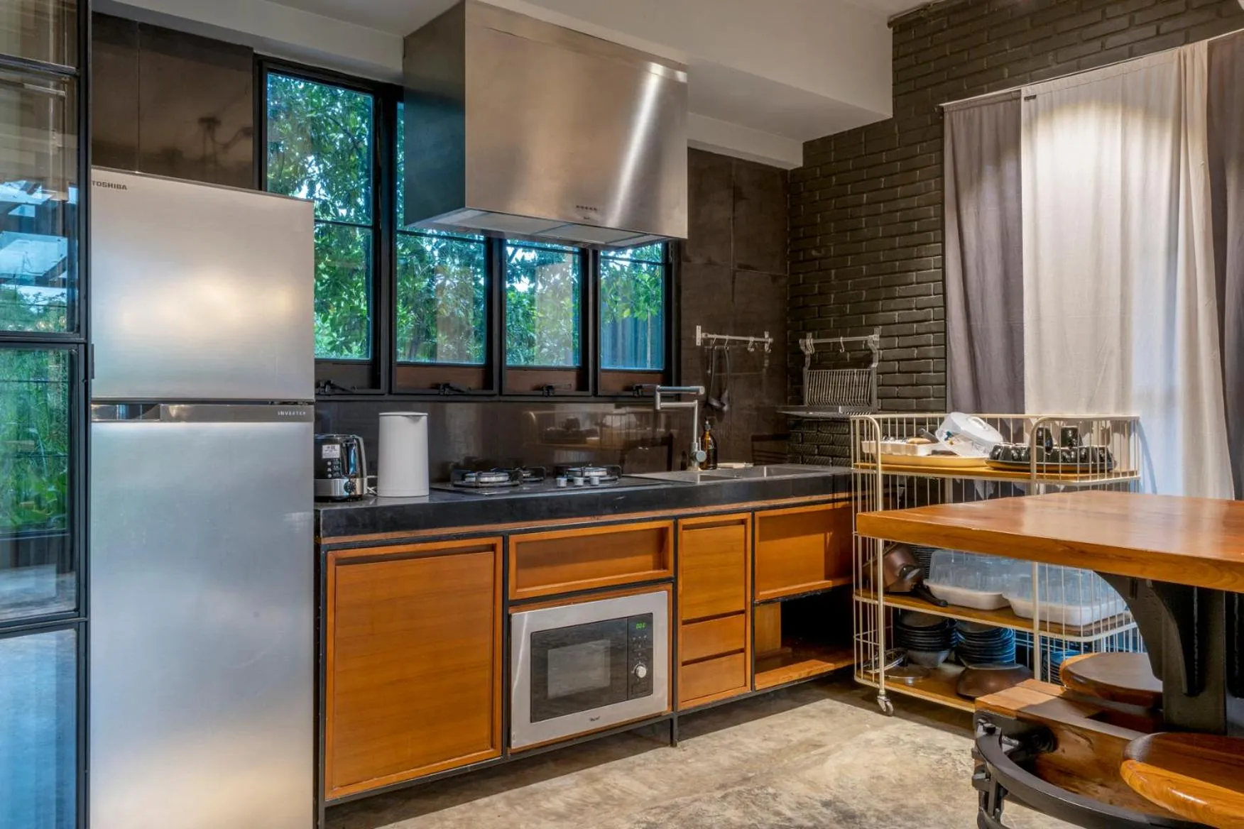 Kitchen or kitchenette in Phrip Phri Luxury Pool Villas