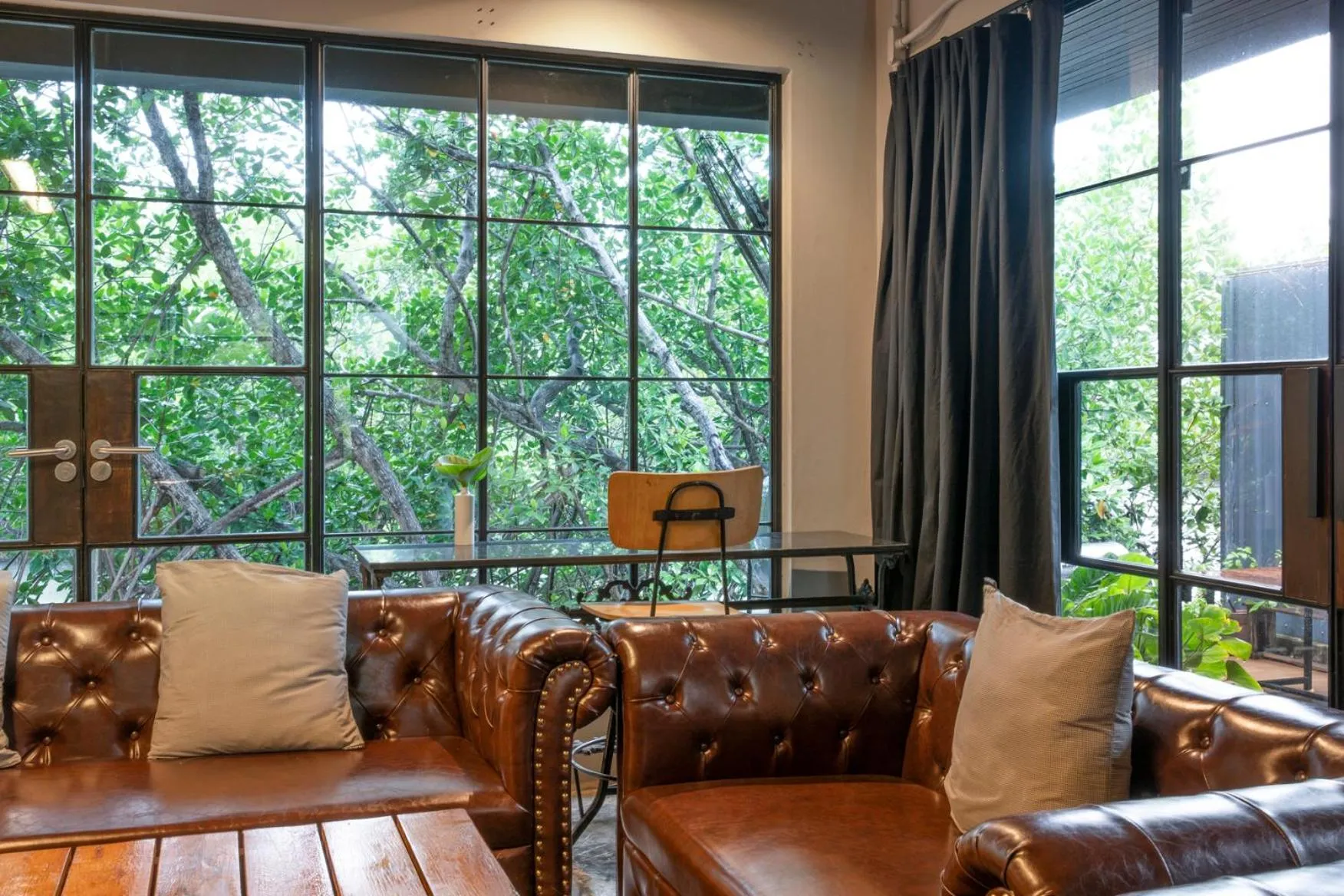 Living room in Phrip Phri Luxury Pool Villas