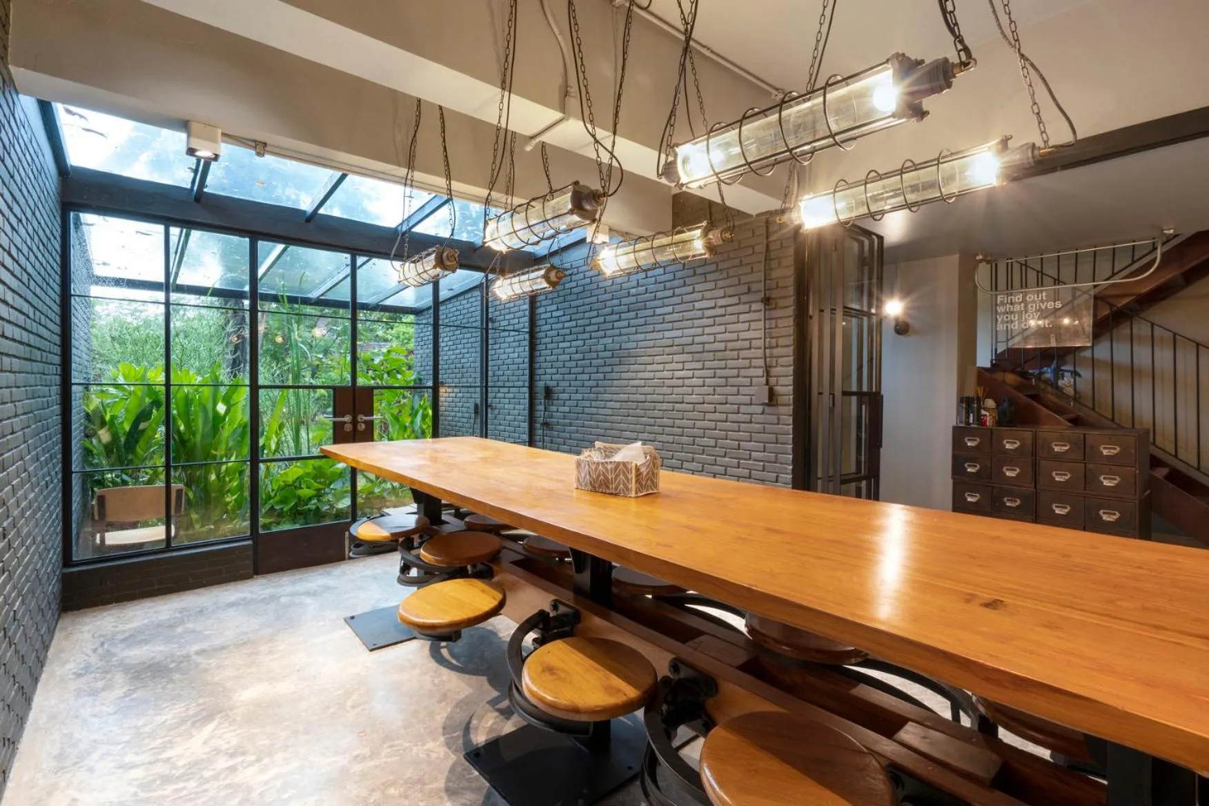 Dining area in Phrip Phri Luxury Pool Villas