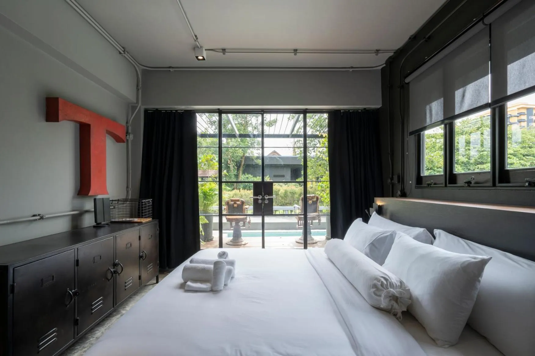 Bedroom in Phrip Phri Luxury Pool Villas