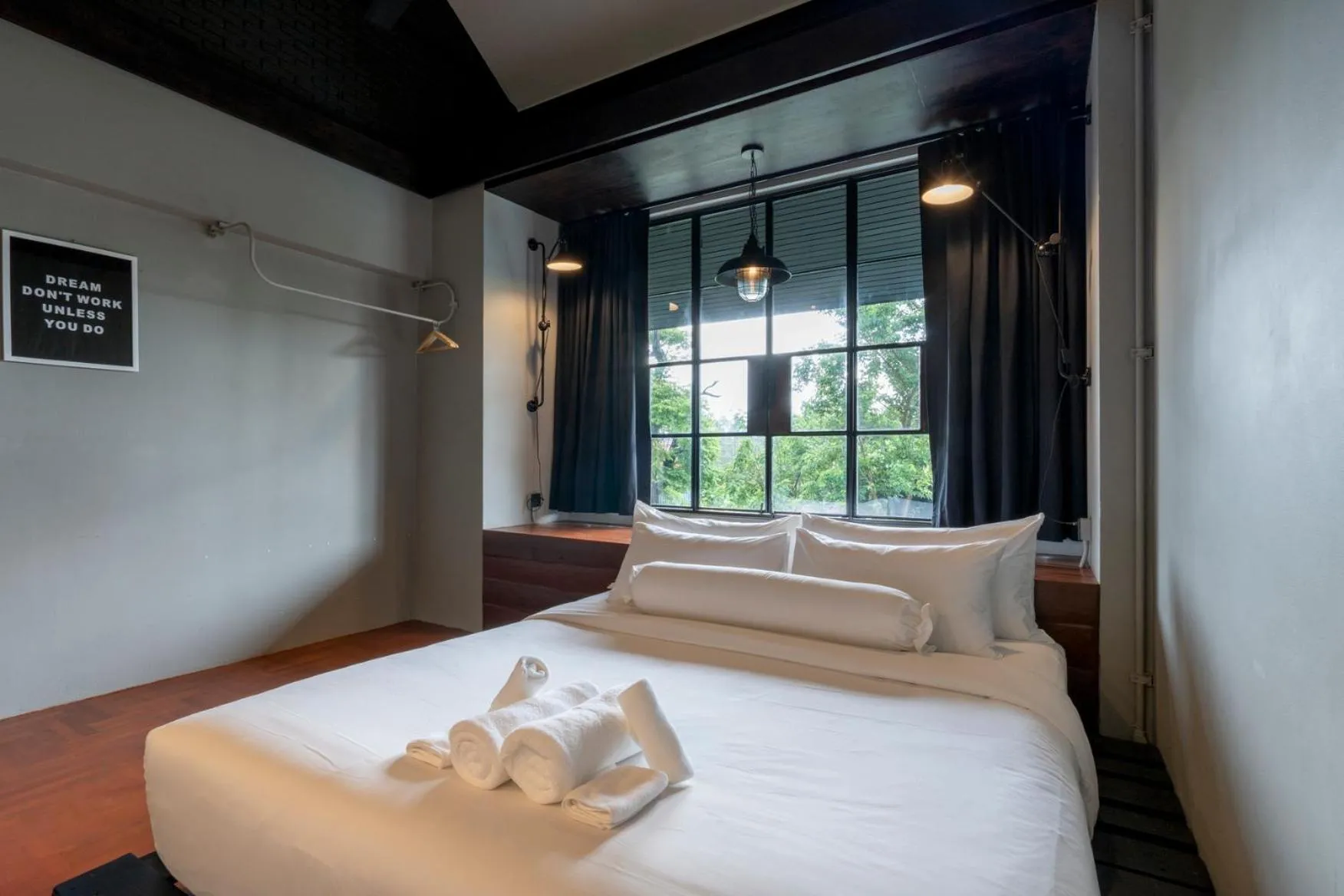 Bedroom in Phrip Phri Luxury Pool Villas