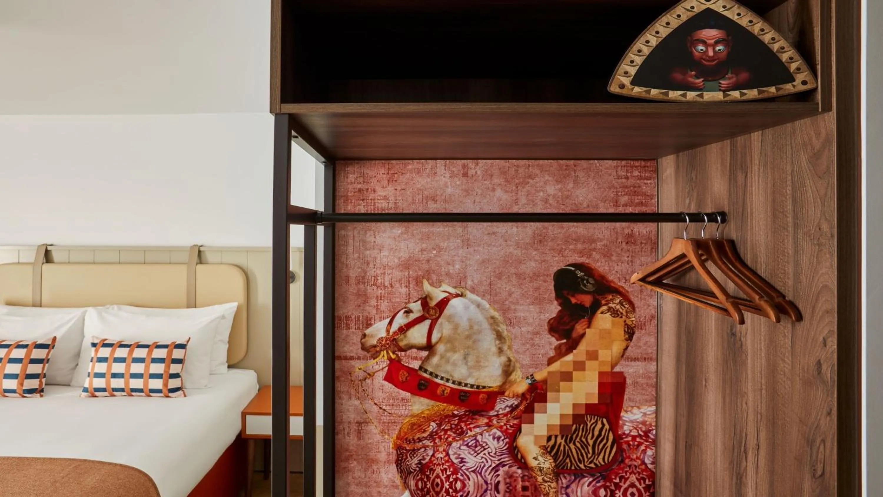 Photo of the whole room, Bed in Hotel Indigo Coventry by IHG