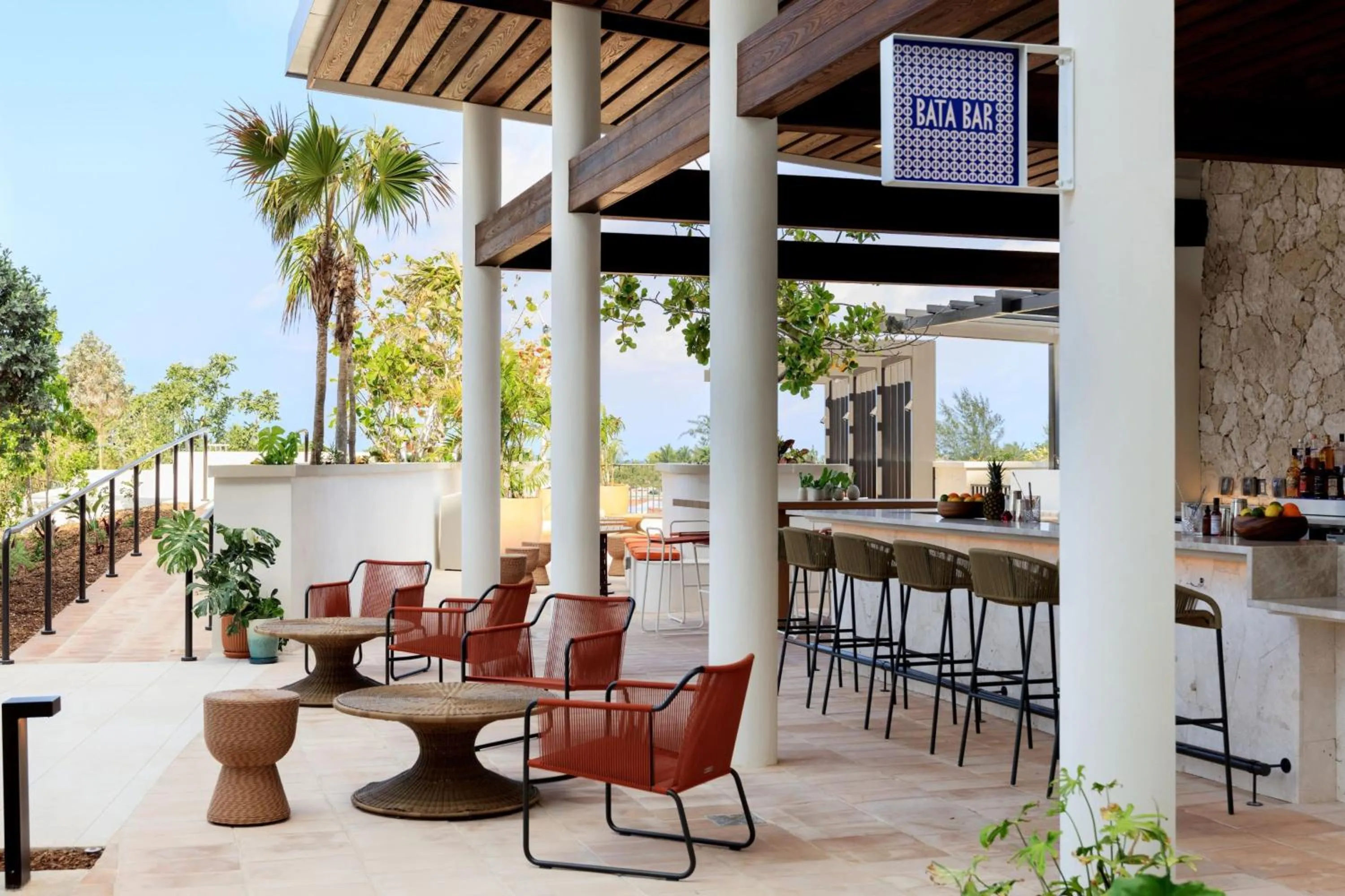 Restaurant/places to eat in Hotel Indigo Grand Cayman by IHG