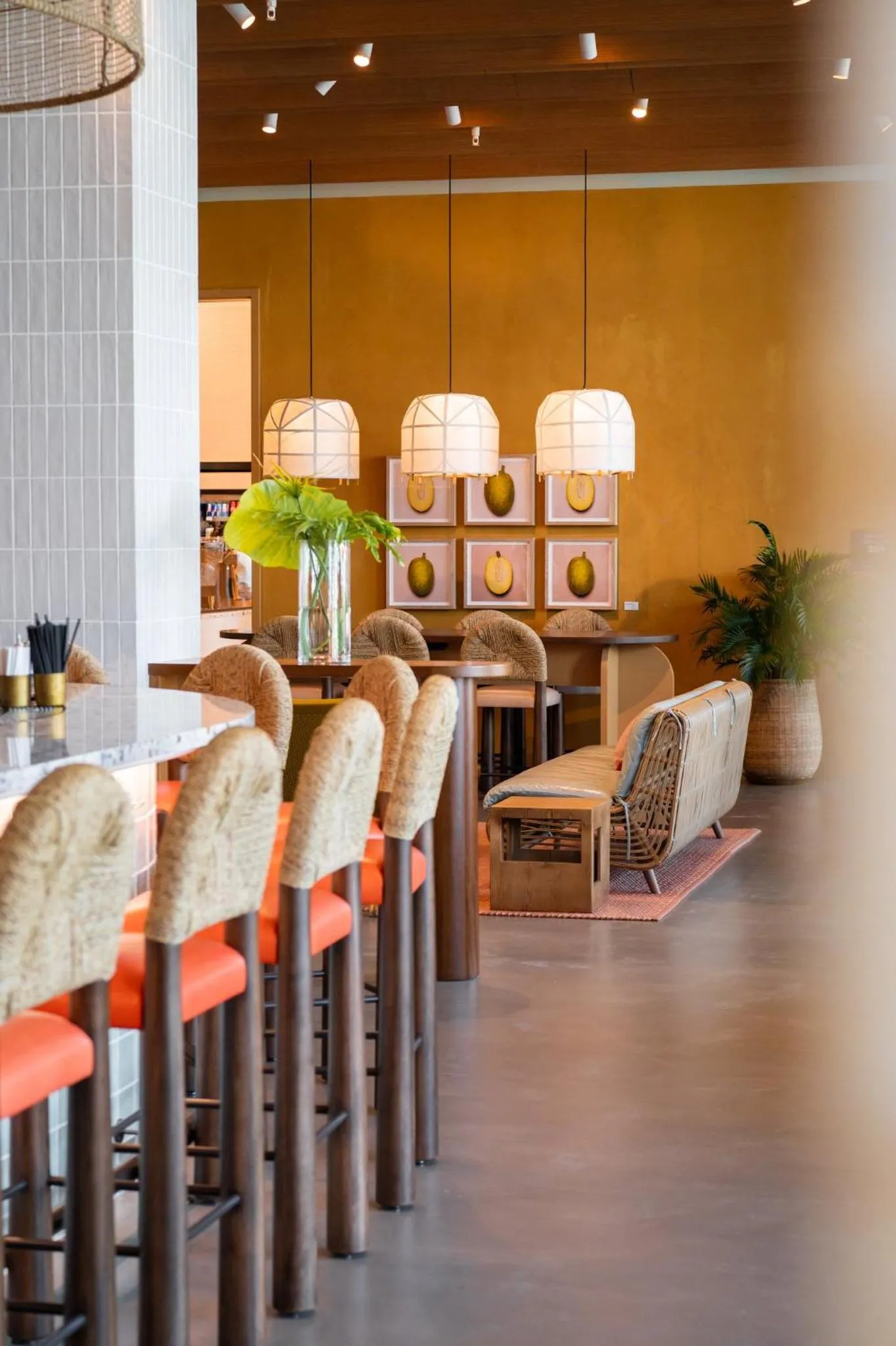 Lounge or bar in Hotel Indigo Grand Cayman by IHG